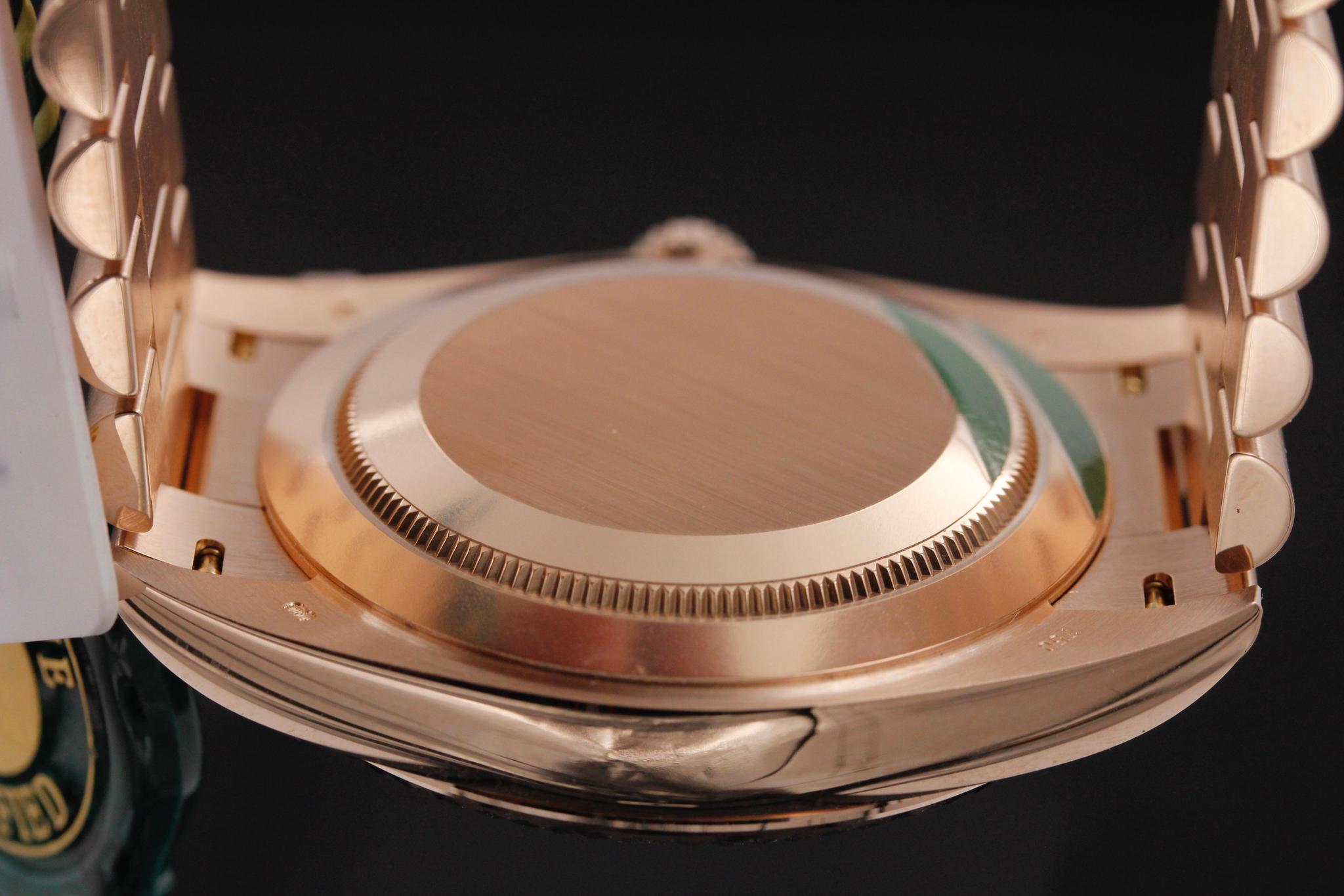 Watch Image 7