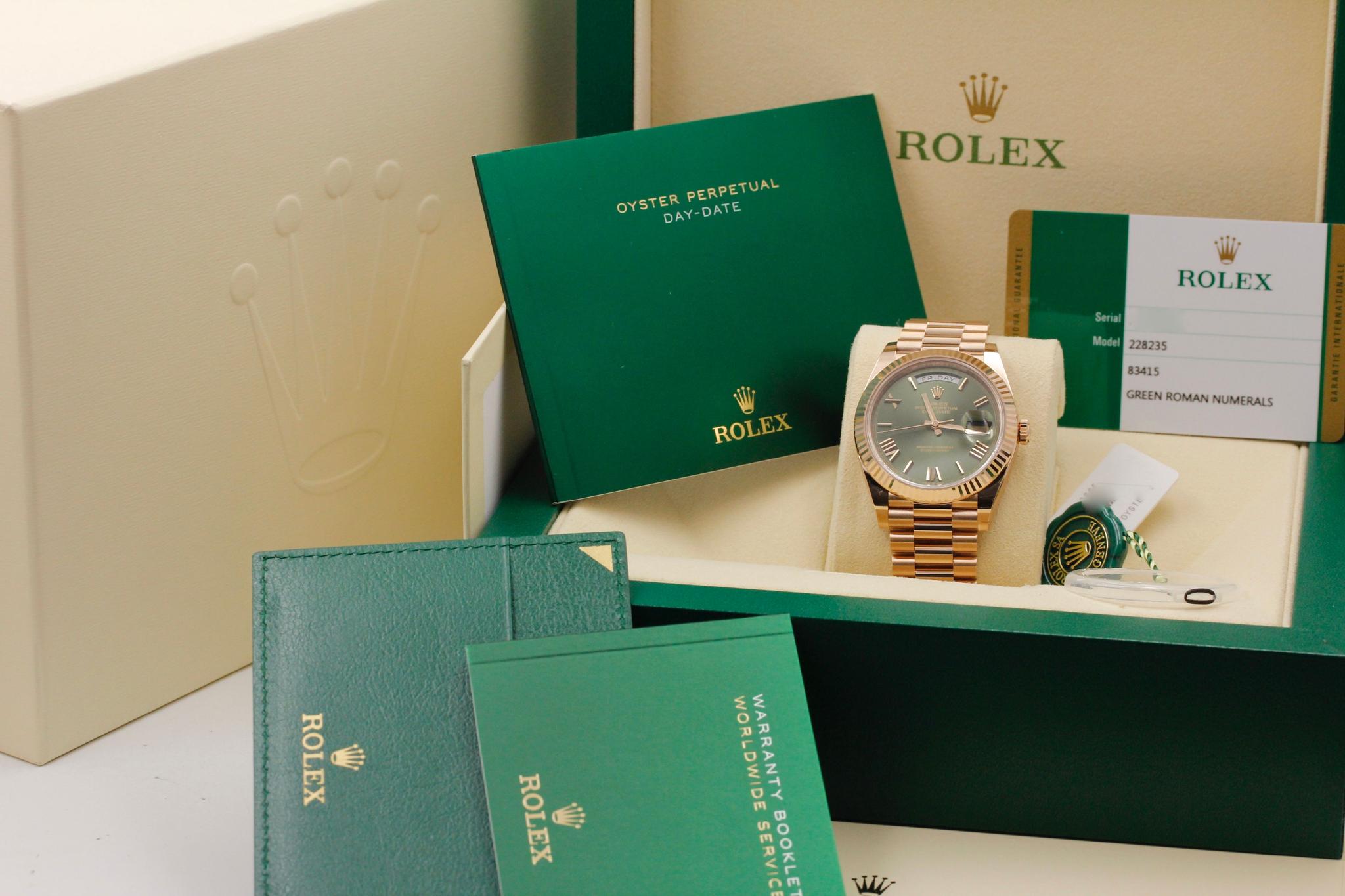 Watch Image 11
