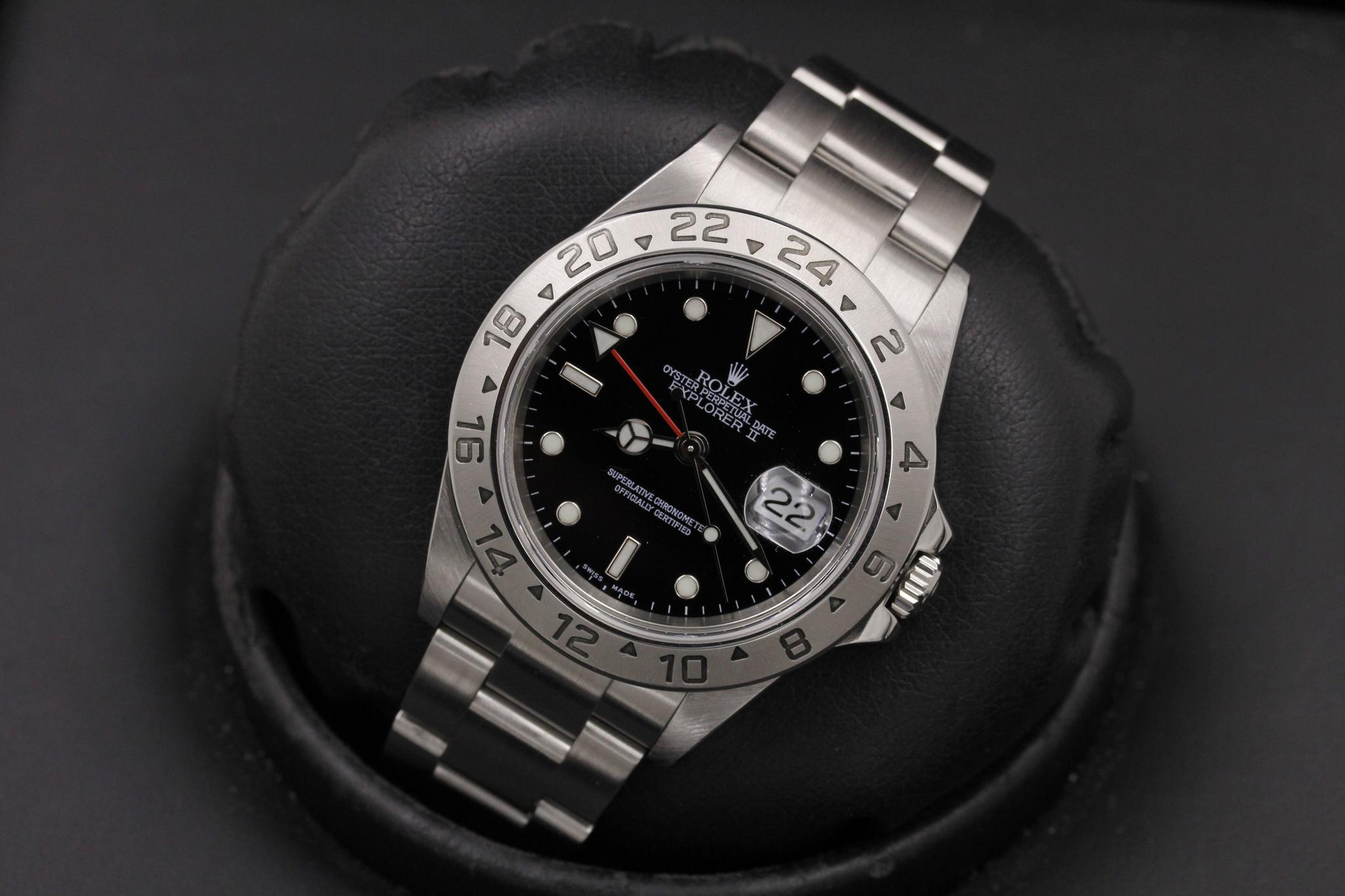 Watch Image 10
