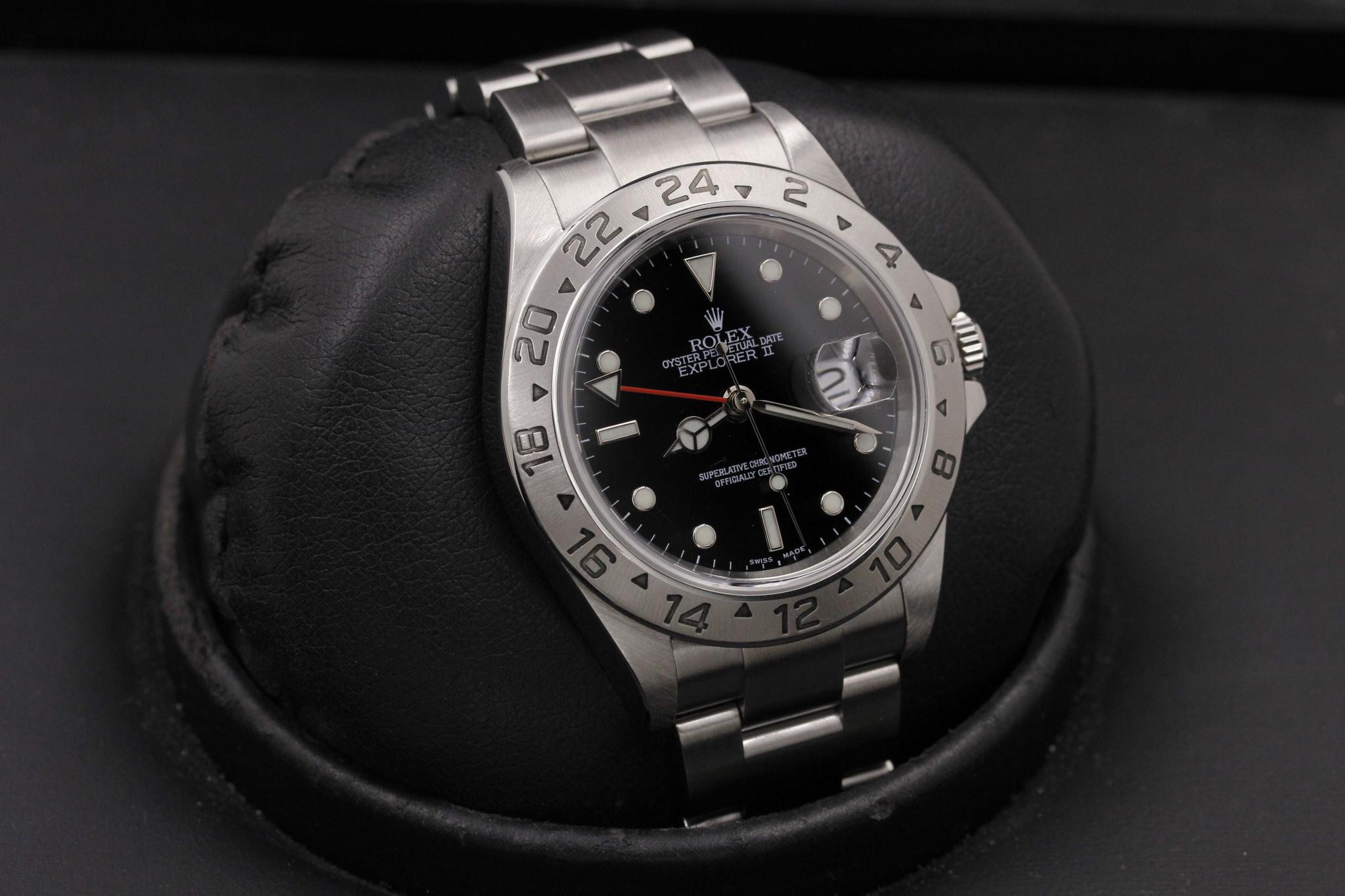 Watch Image 11