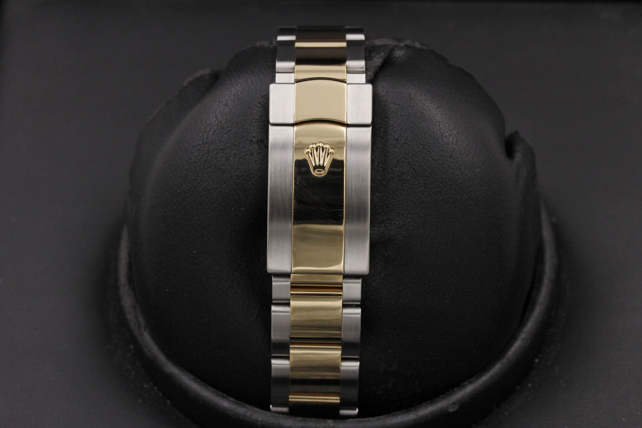 Watch Image 8