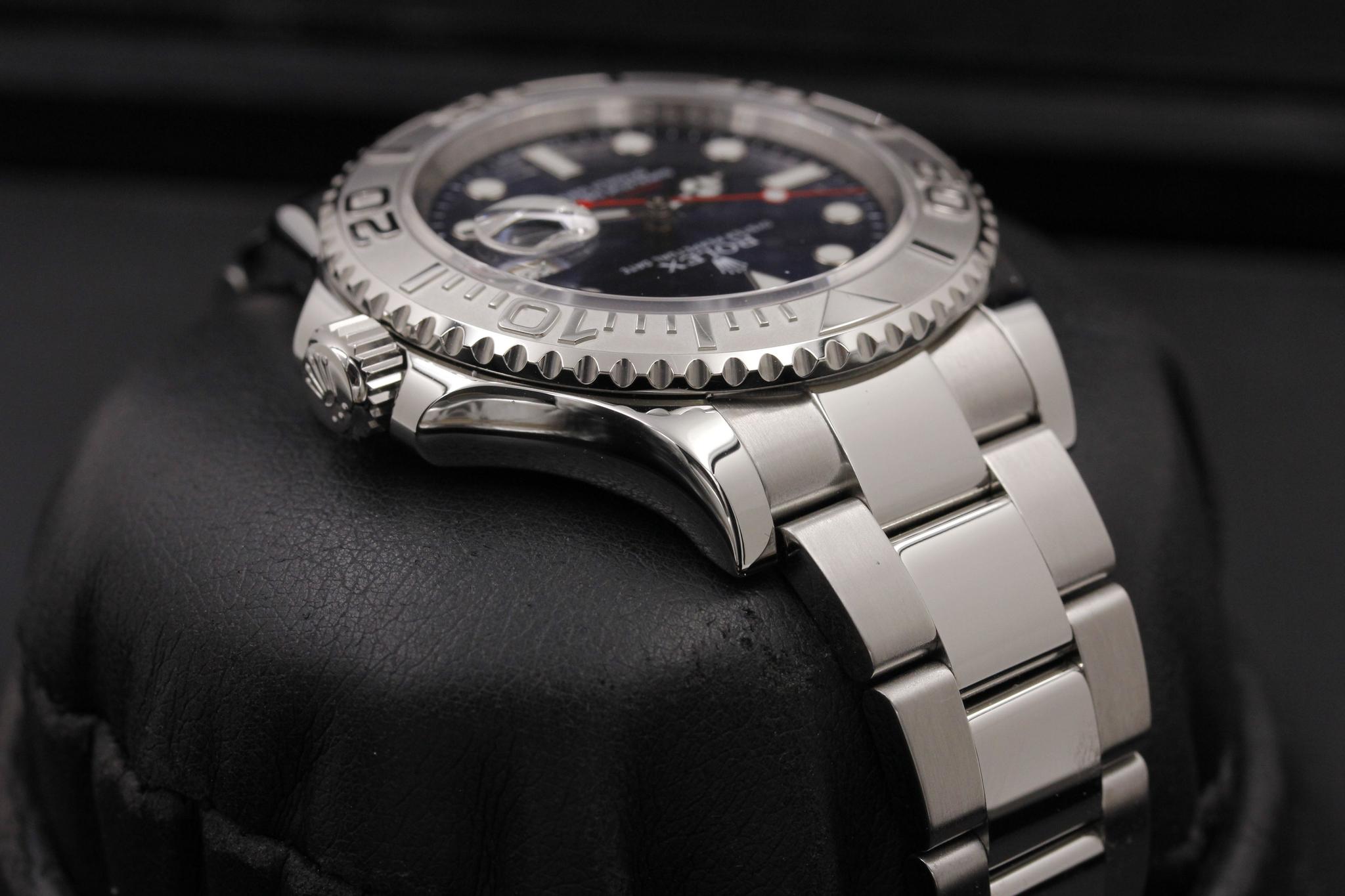 Watch Image 4