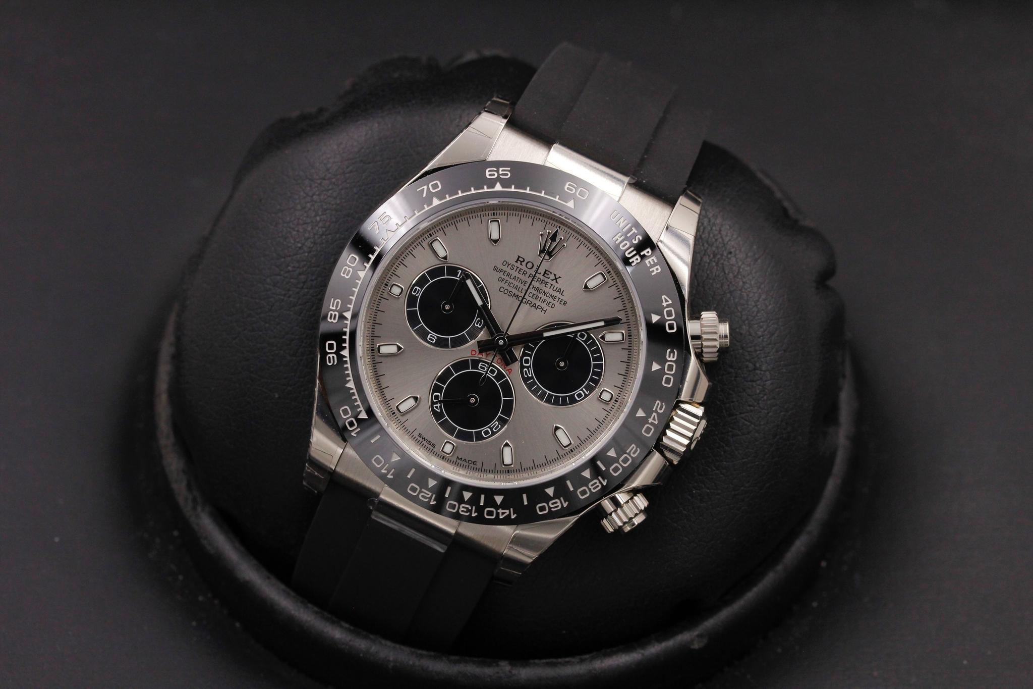 Watch Image 9
