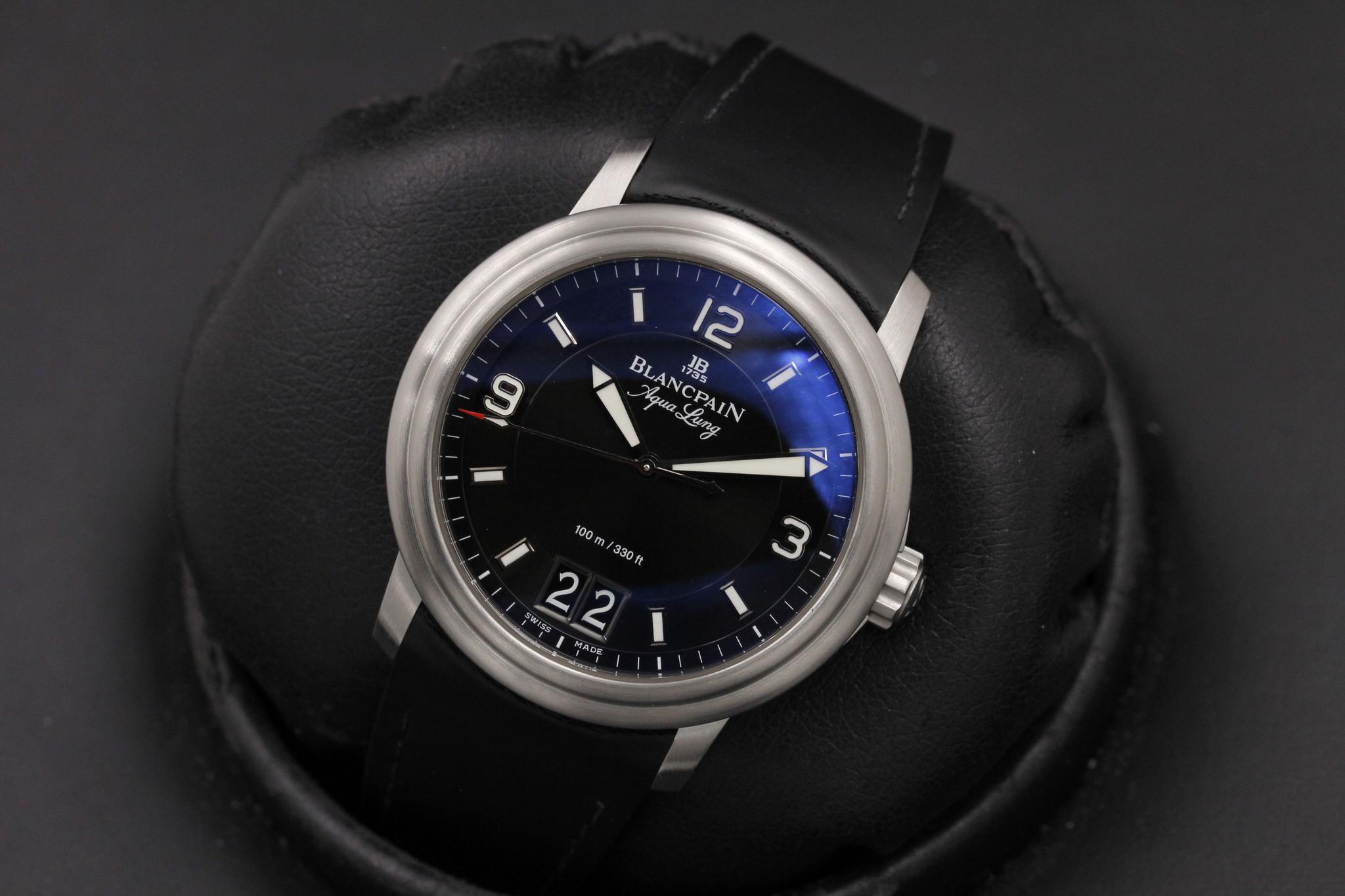 Watch Image 9