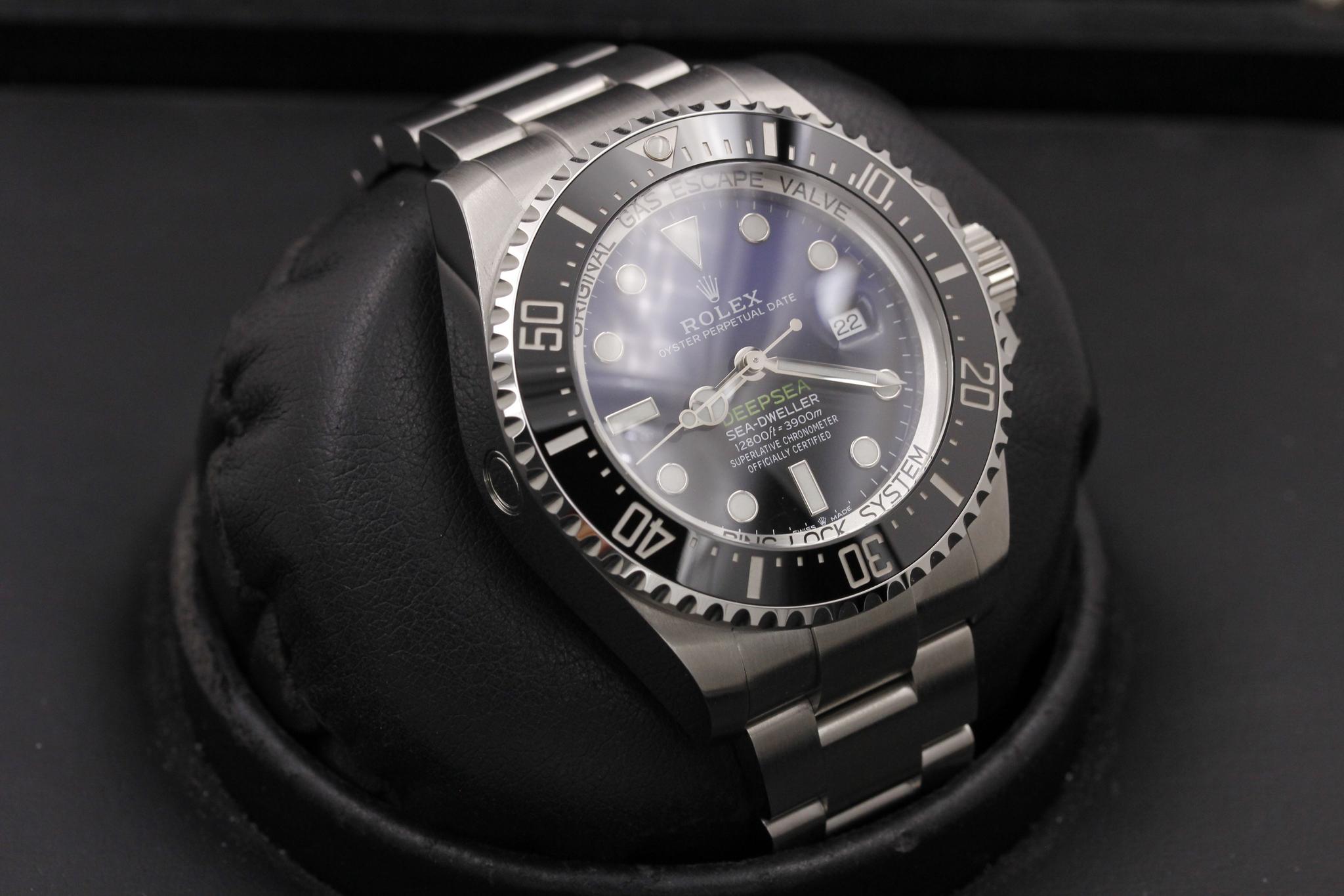 Watch Image 10