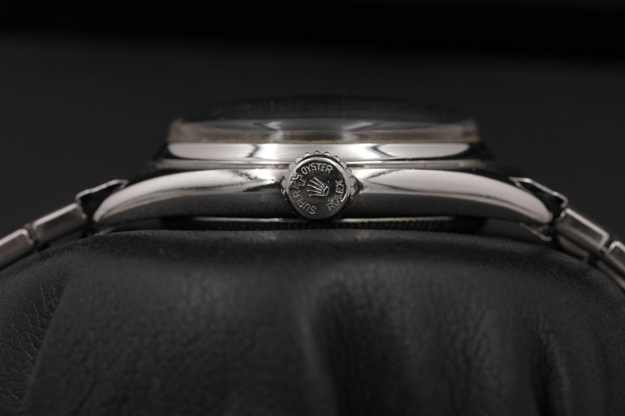 Watch Image 4