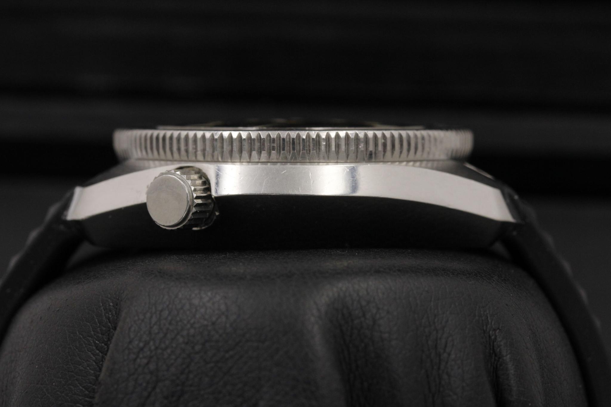 Watch Image 3