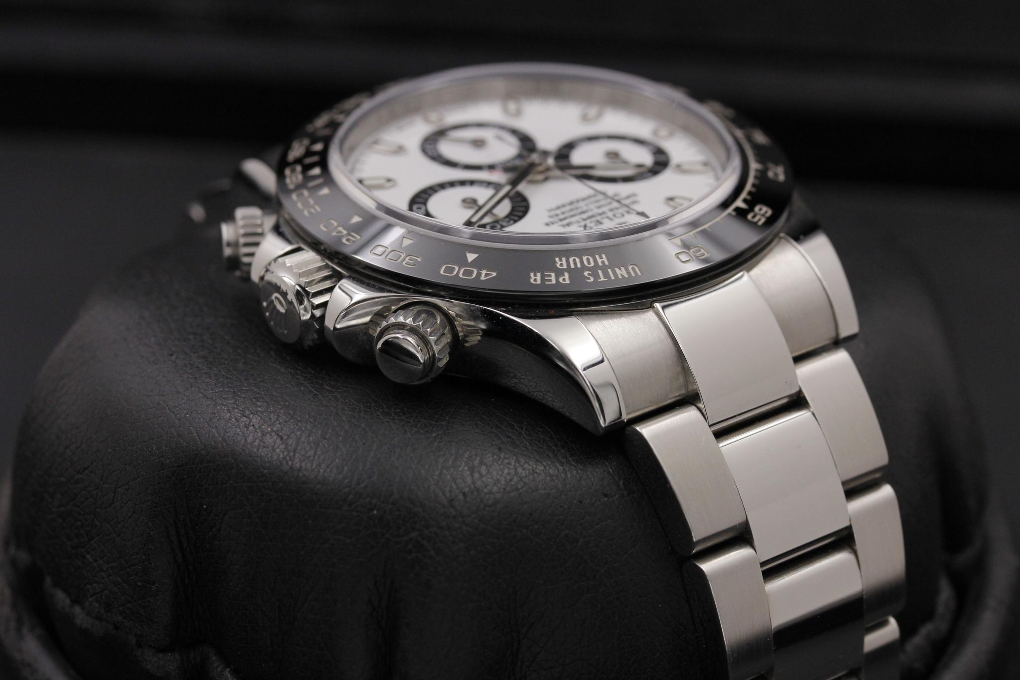 Watch Image 4