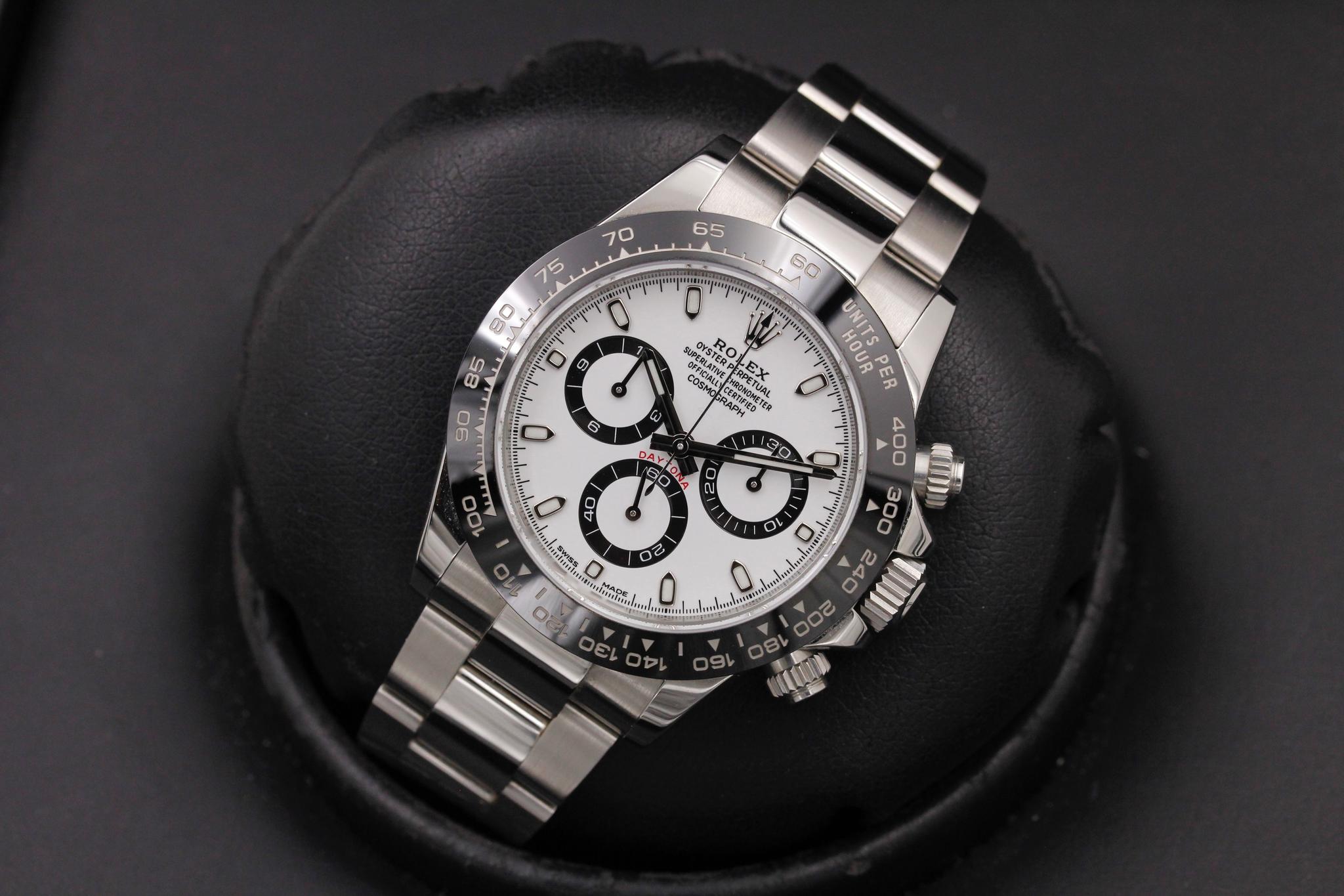 Watch Image 9