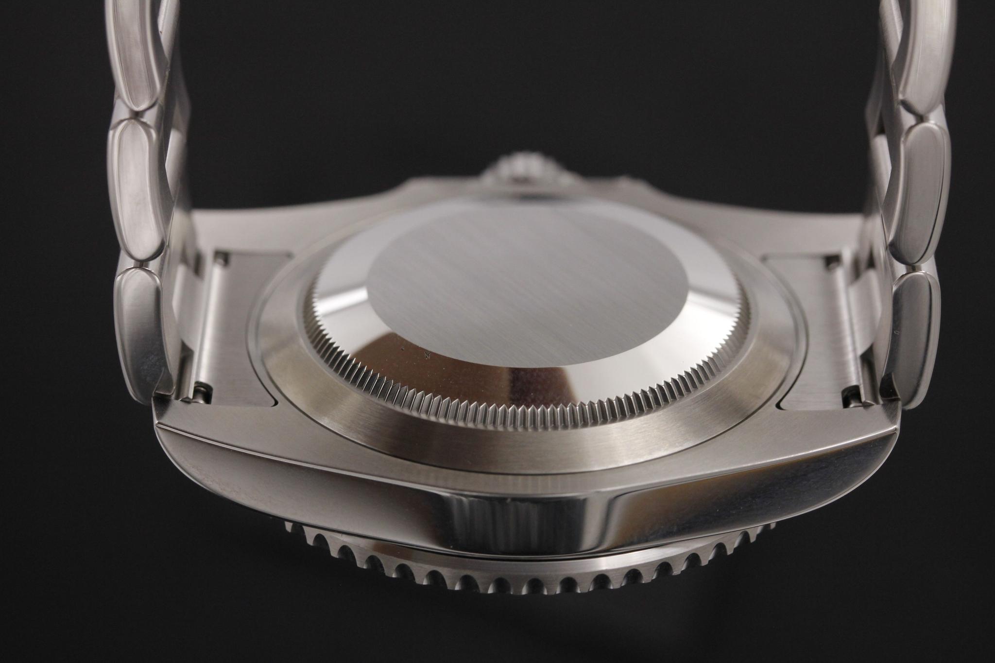 Watch Image 7