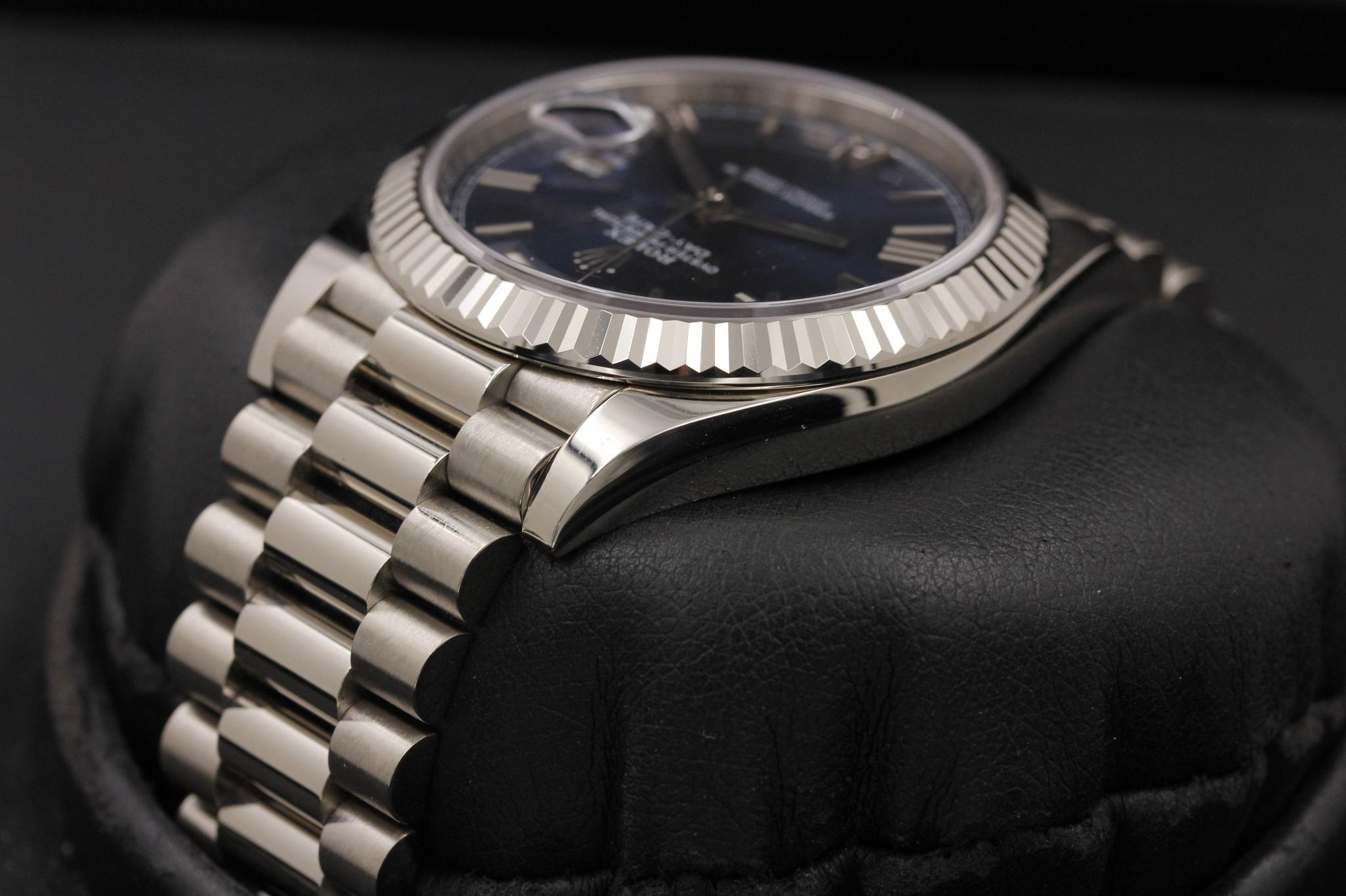 Watch Image 5