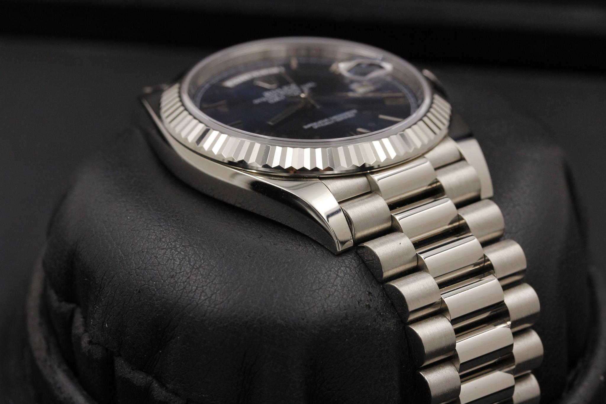 Watch Image 6
