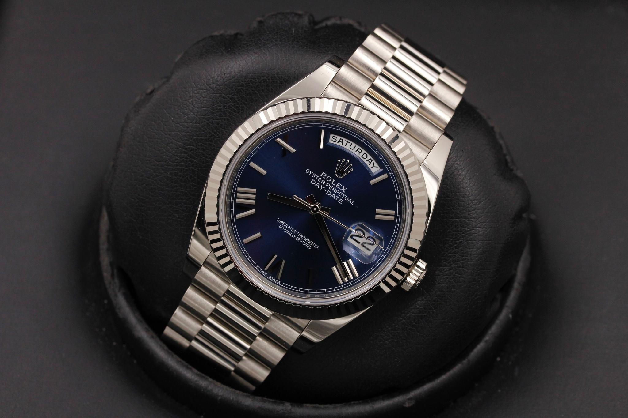 Watch Image 9