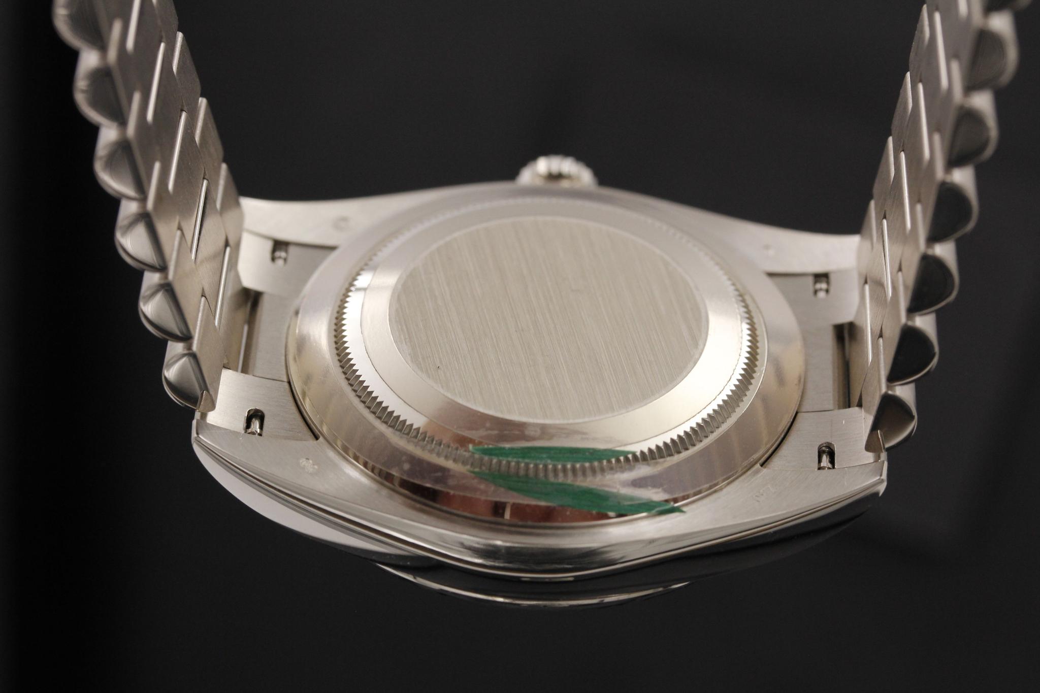 Watch Image 7