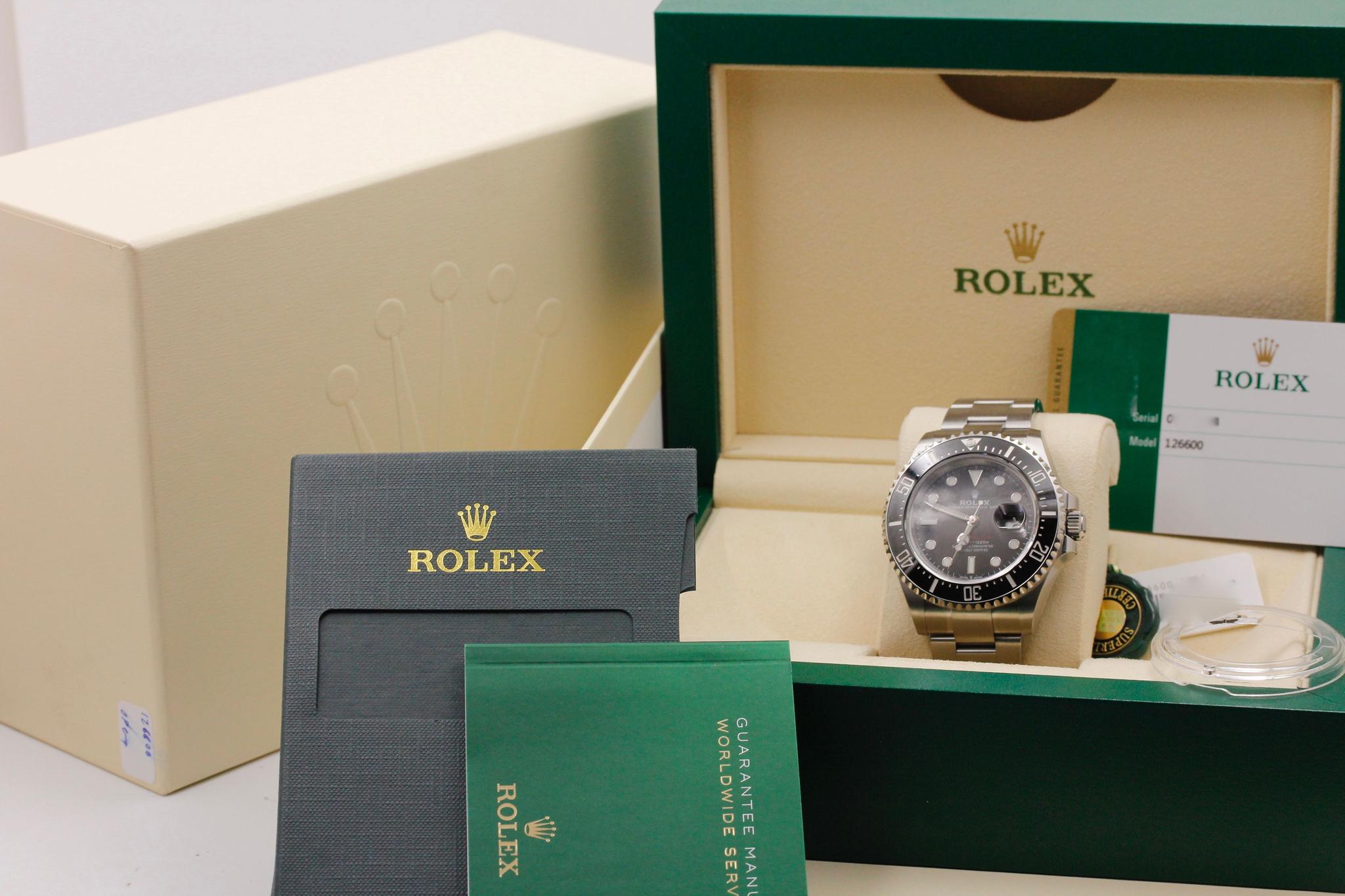 Watch Image 11