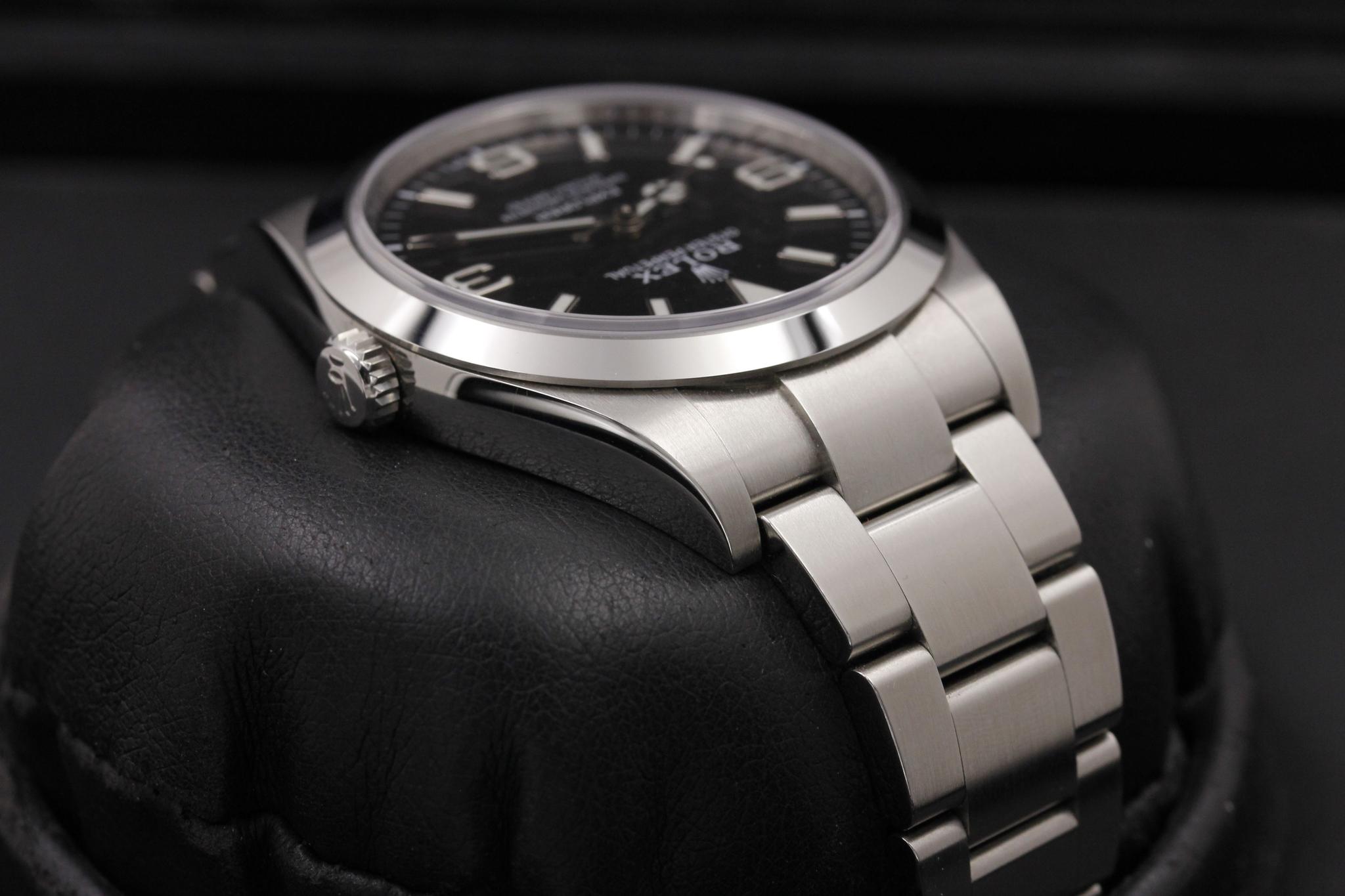 Watch Image 4