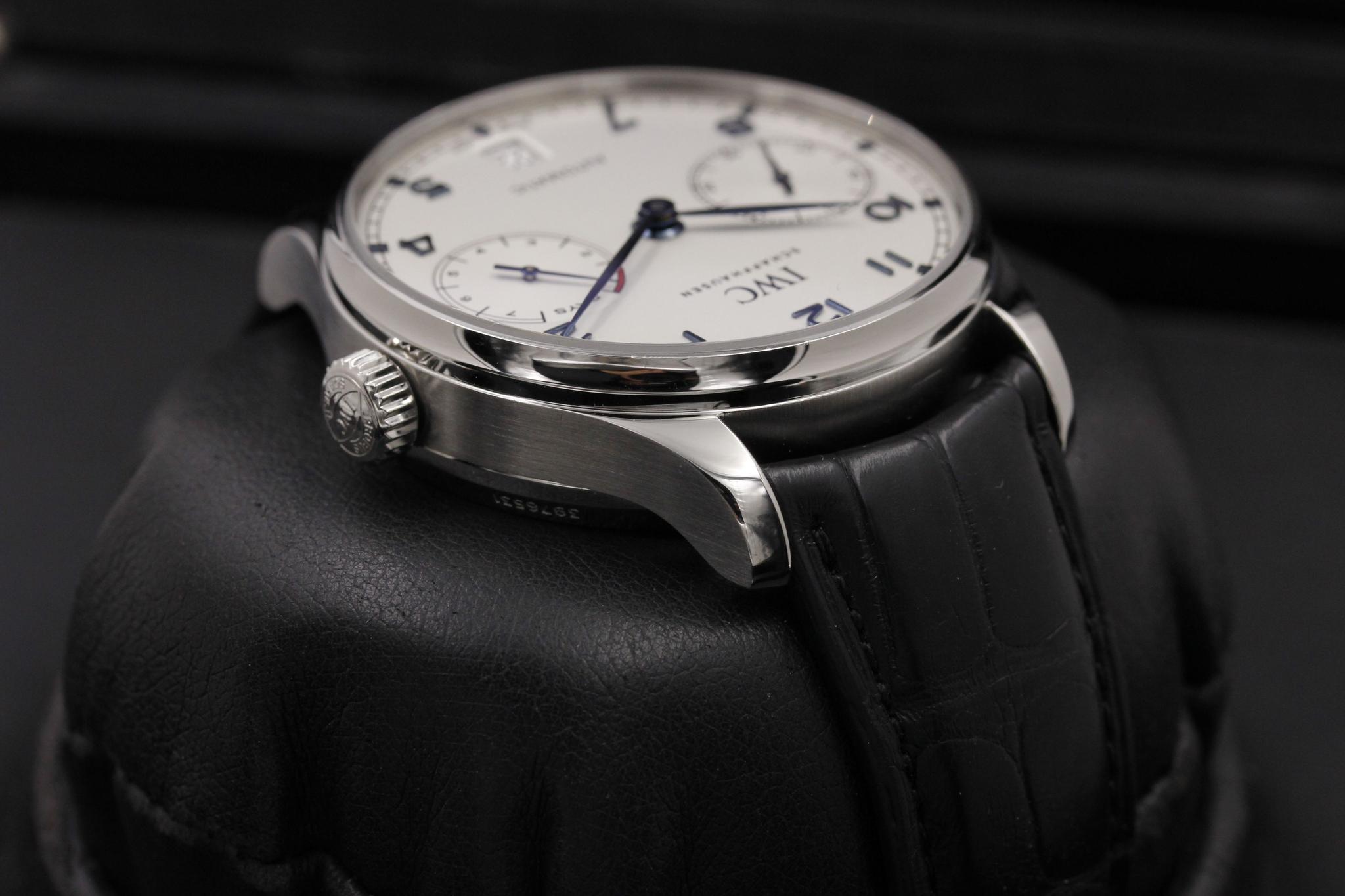 Watch Image 4