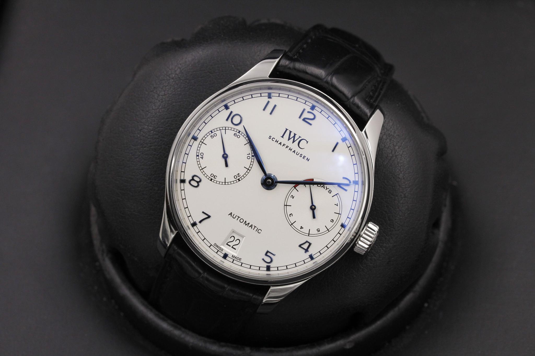 Watch Image 9