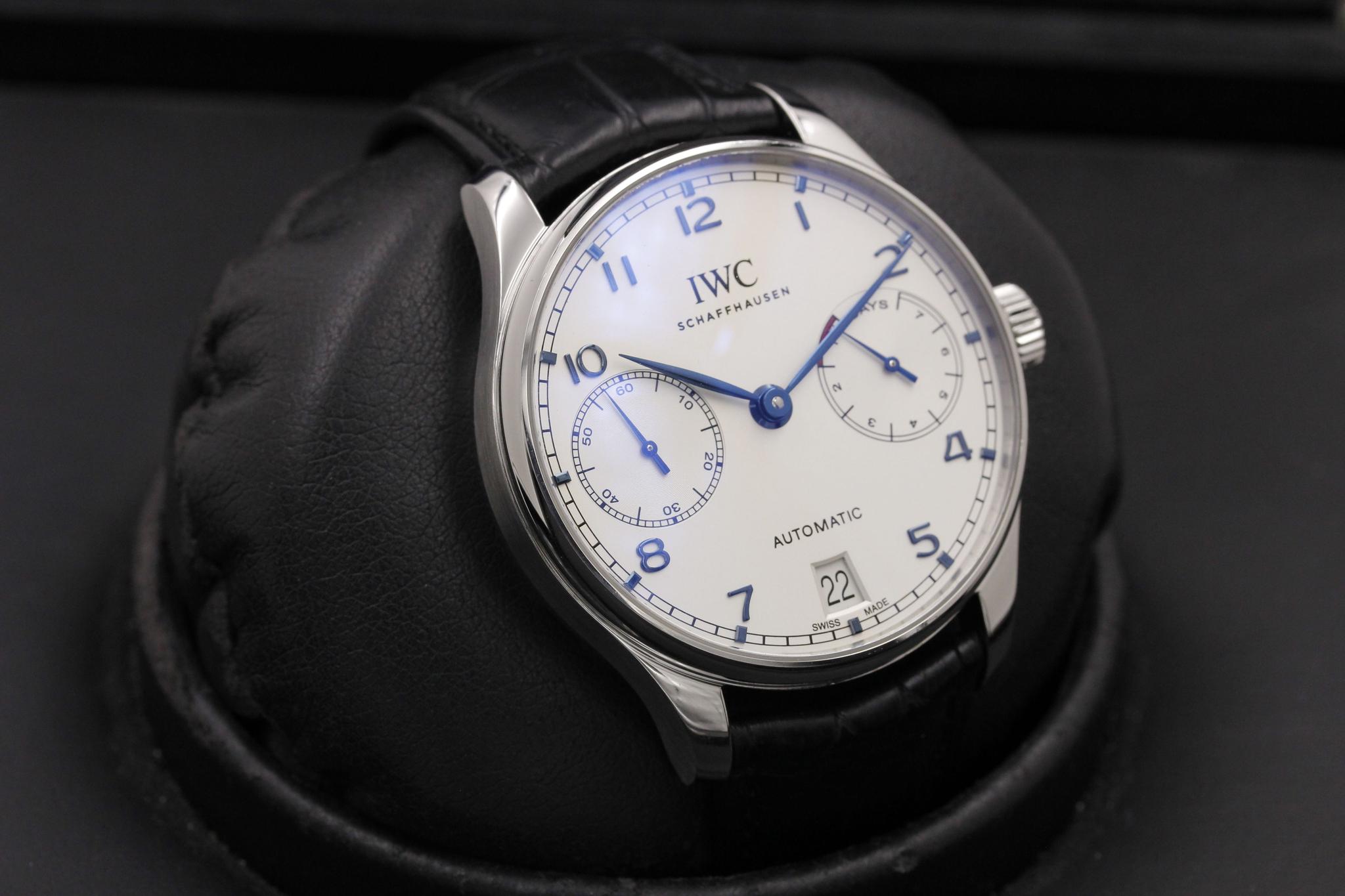 Watch Image 10