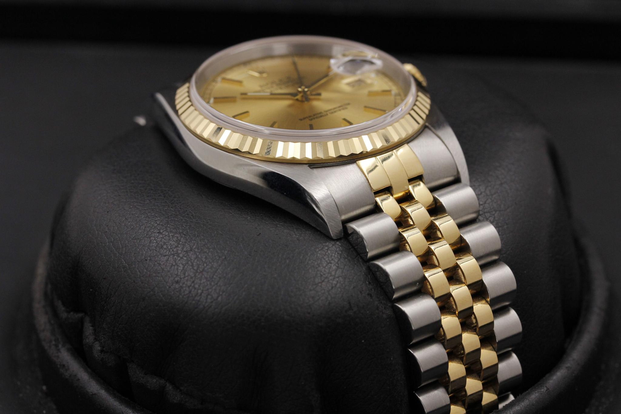 Watch Image 6