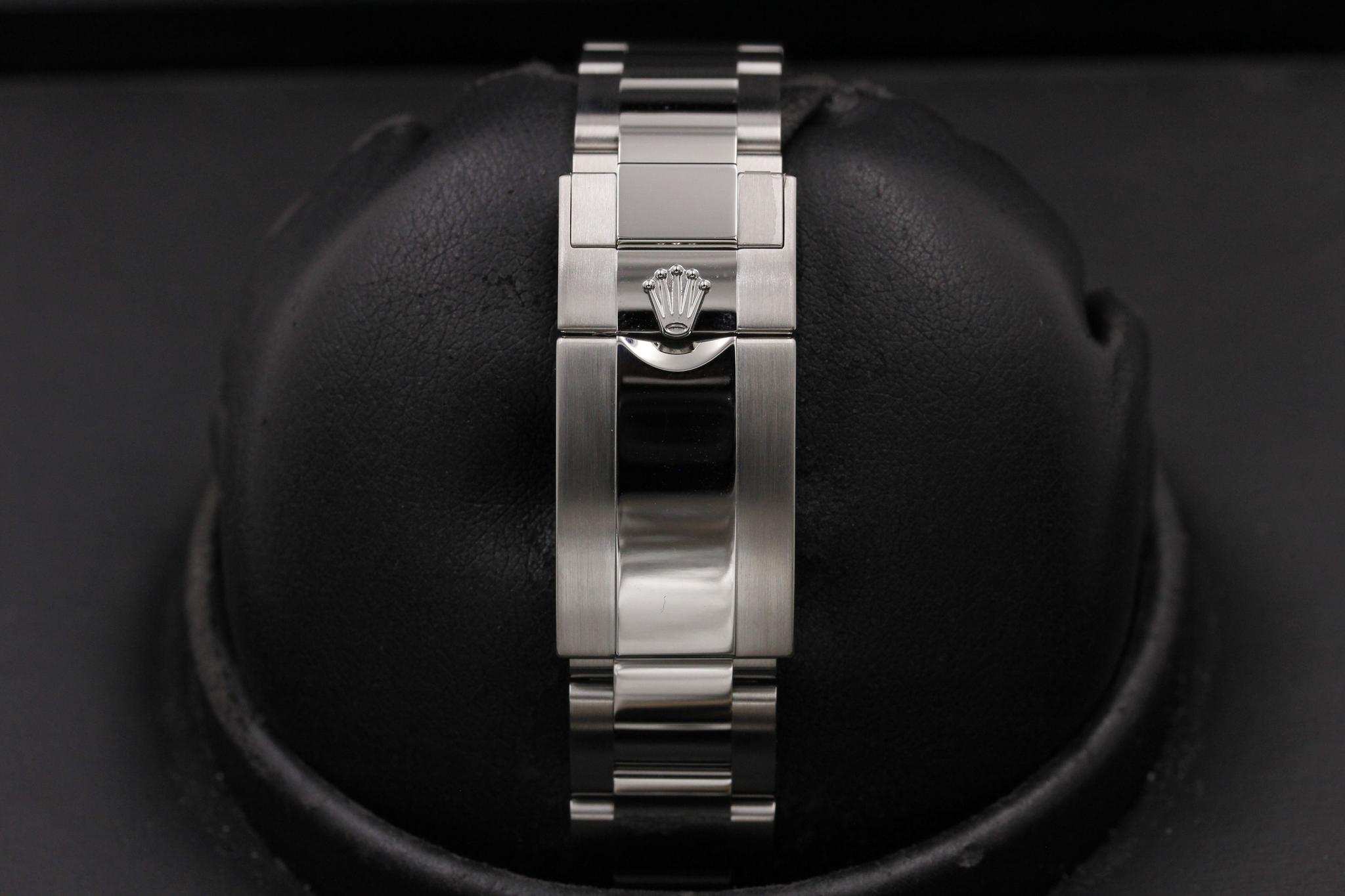 Watch Image 8