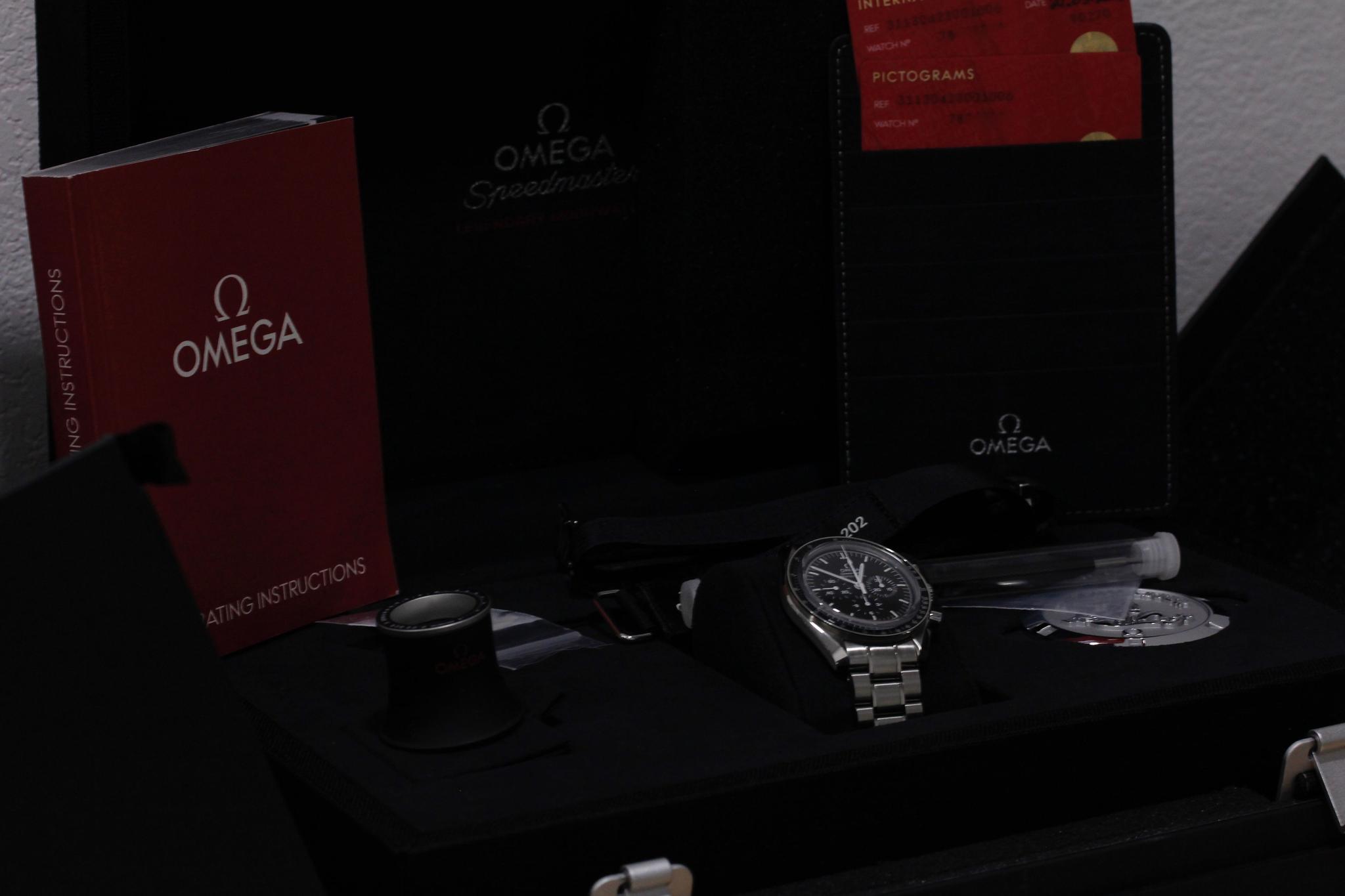 Watch Image 11