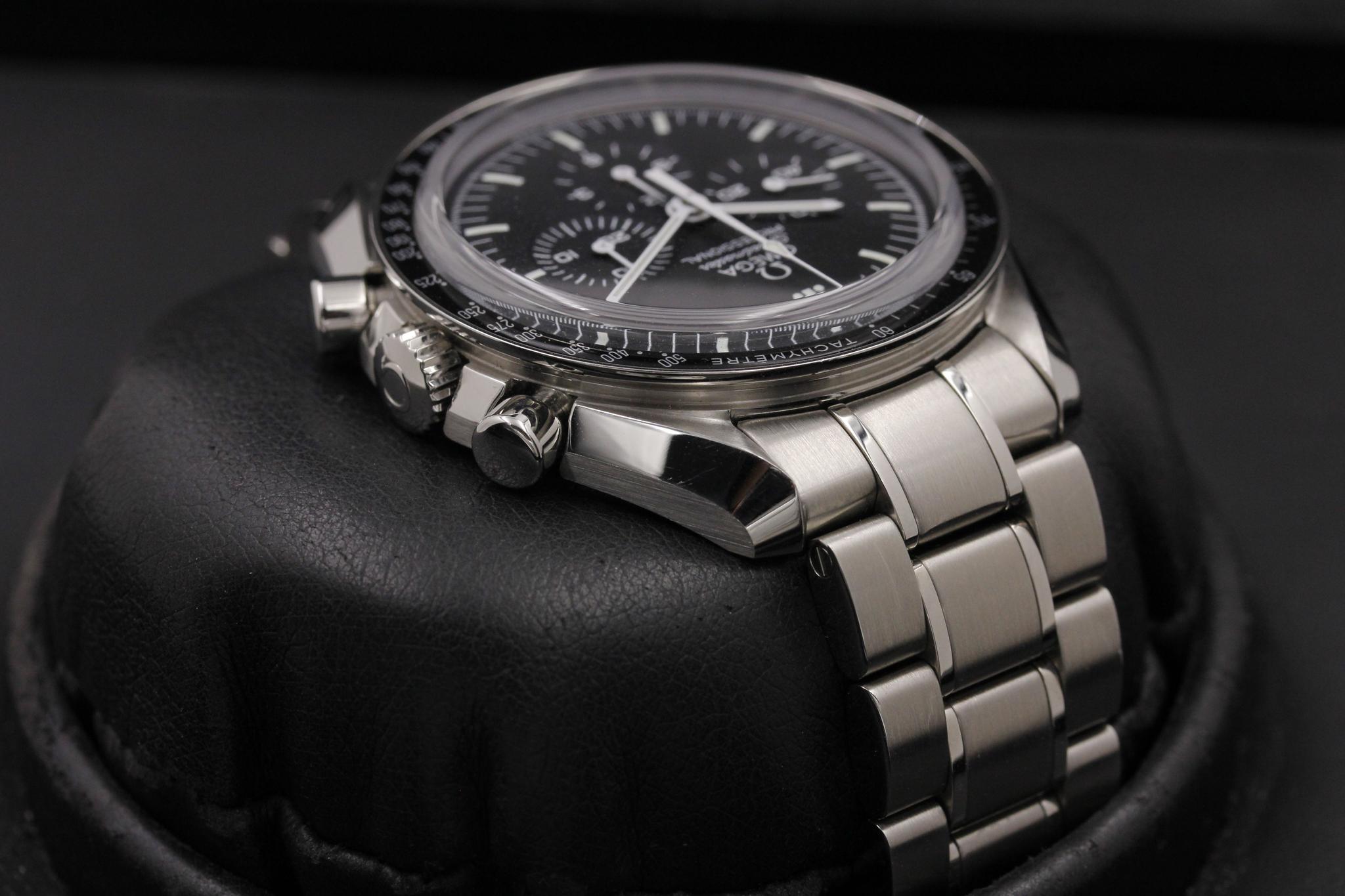 Watch Image 4