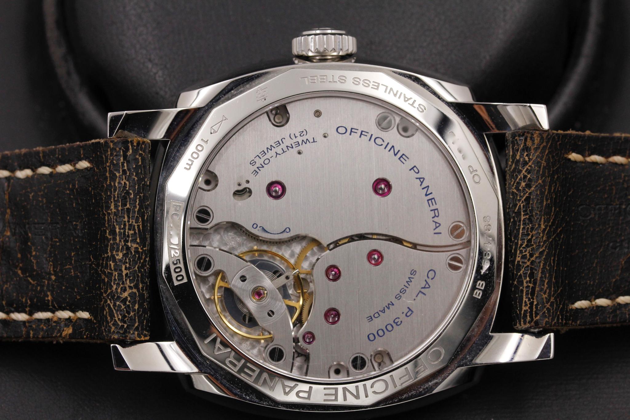 Watch Image 7