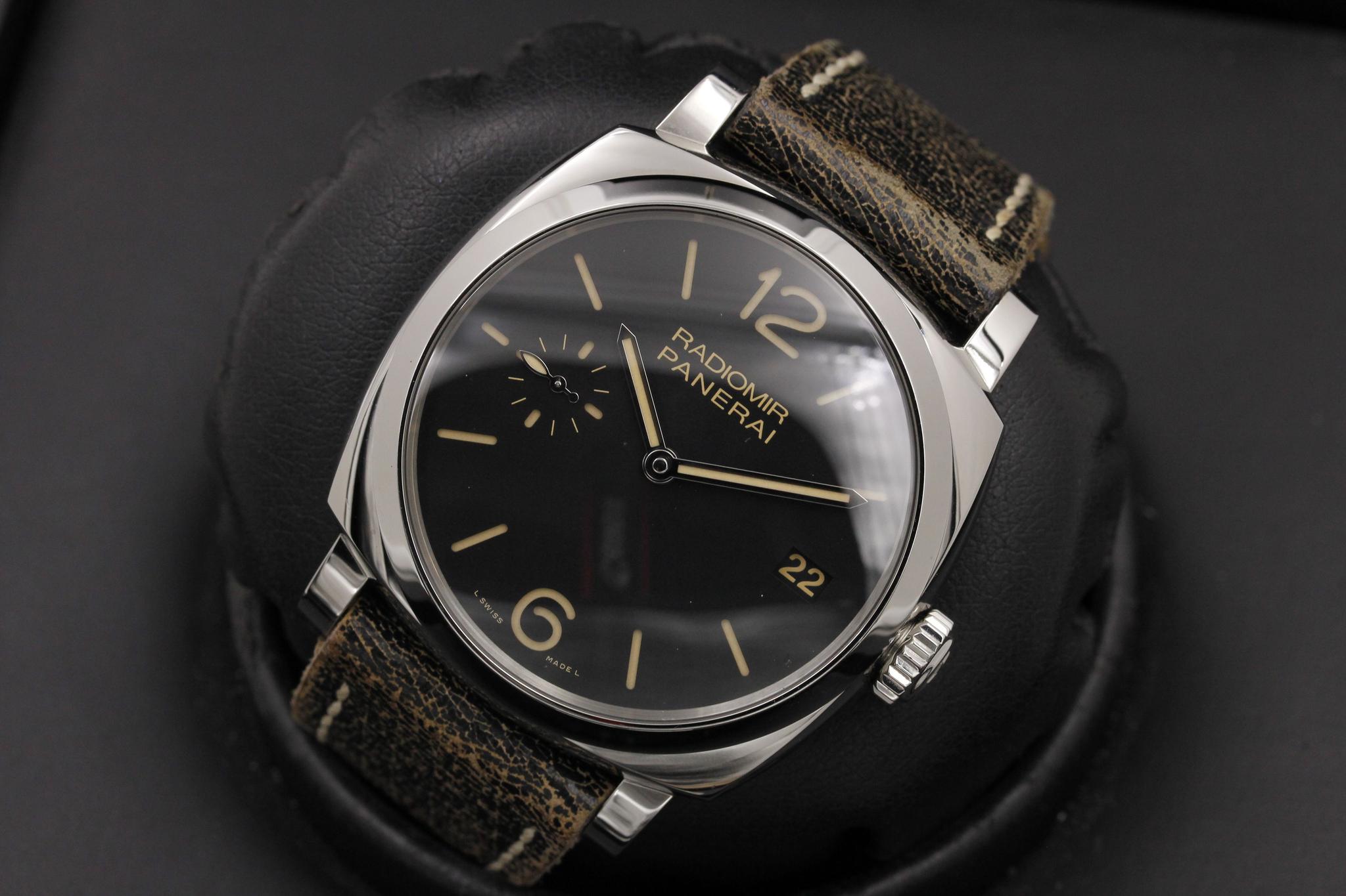 Watch Image 9