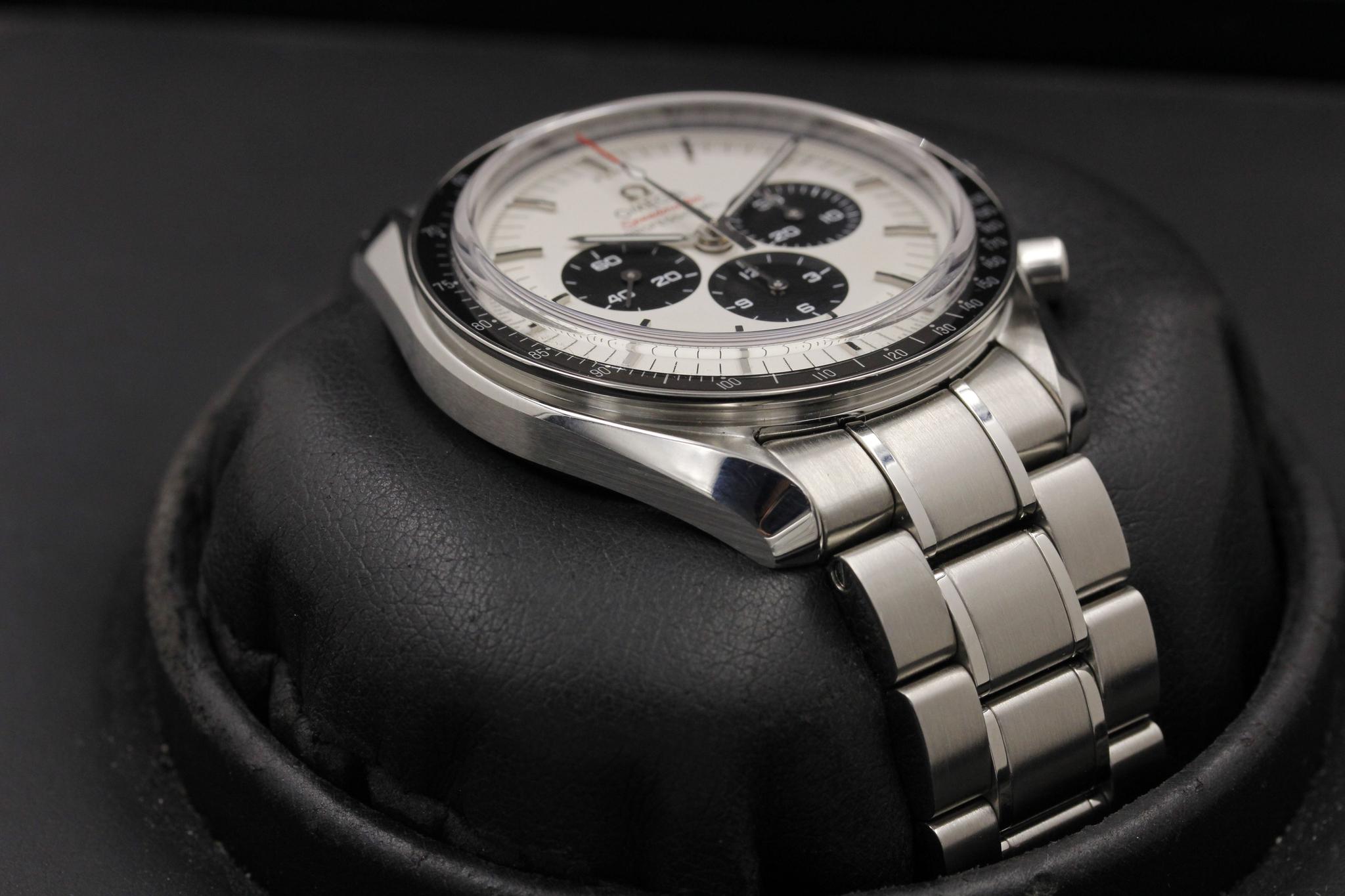 Watch Image 6