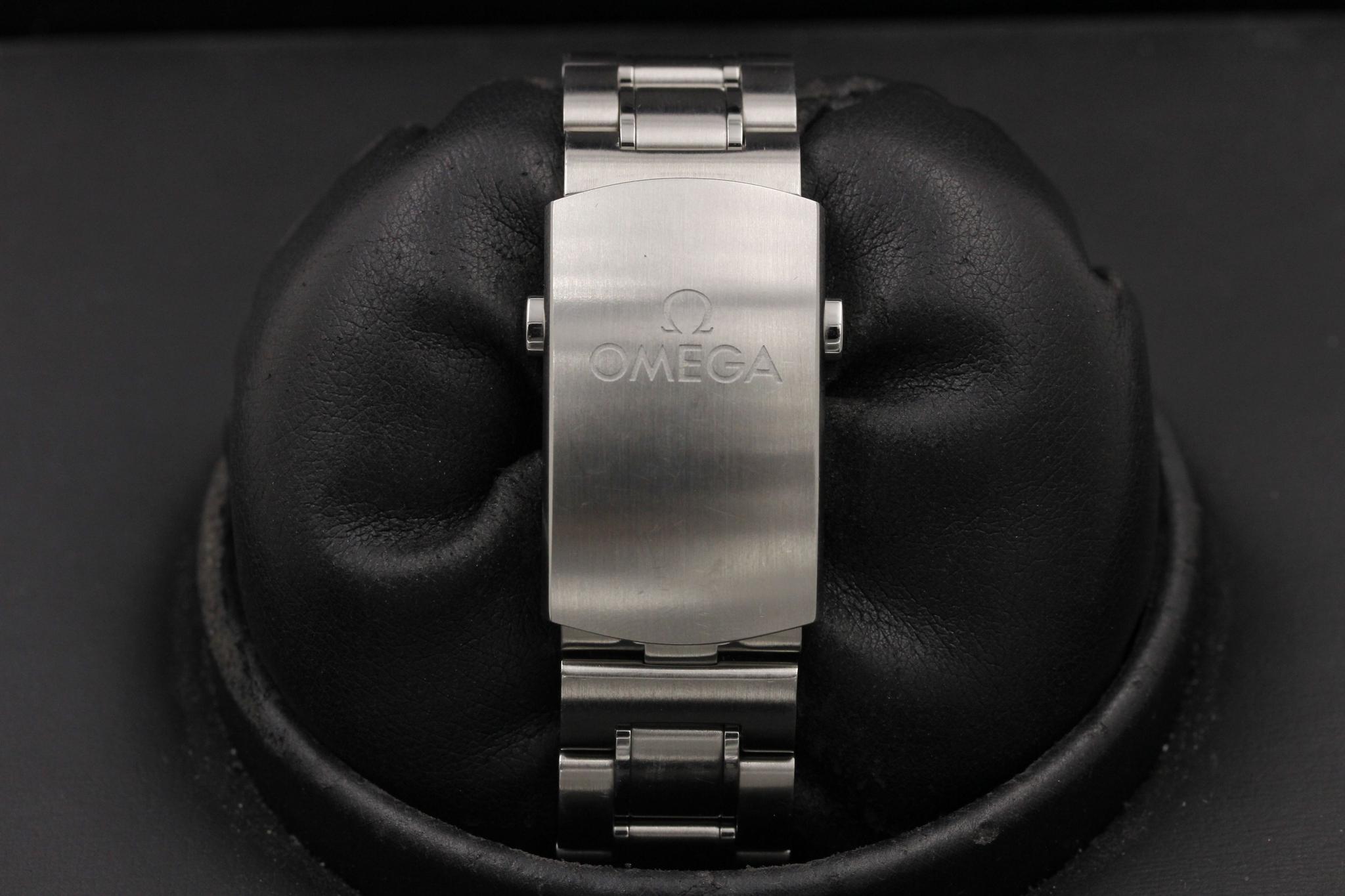 Watch Image 8