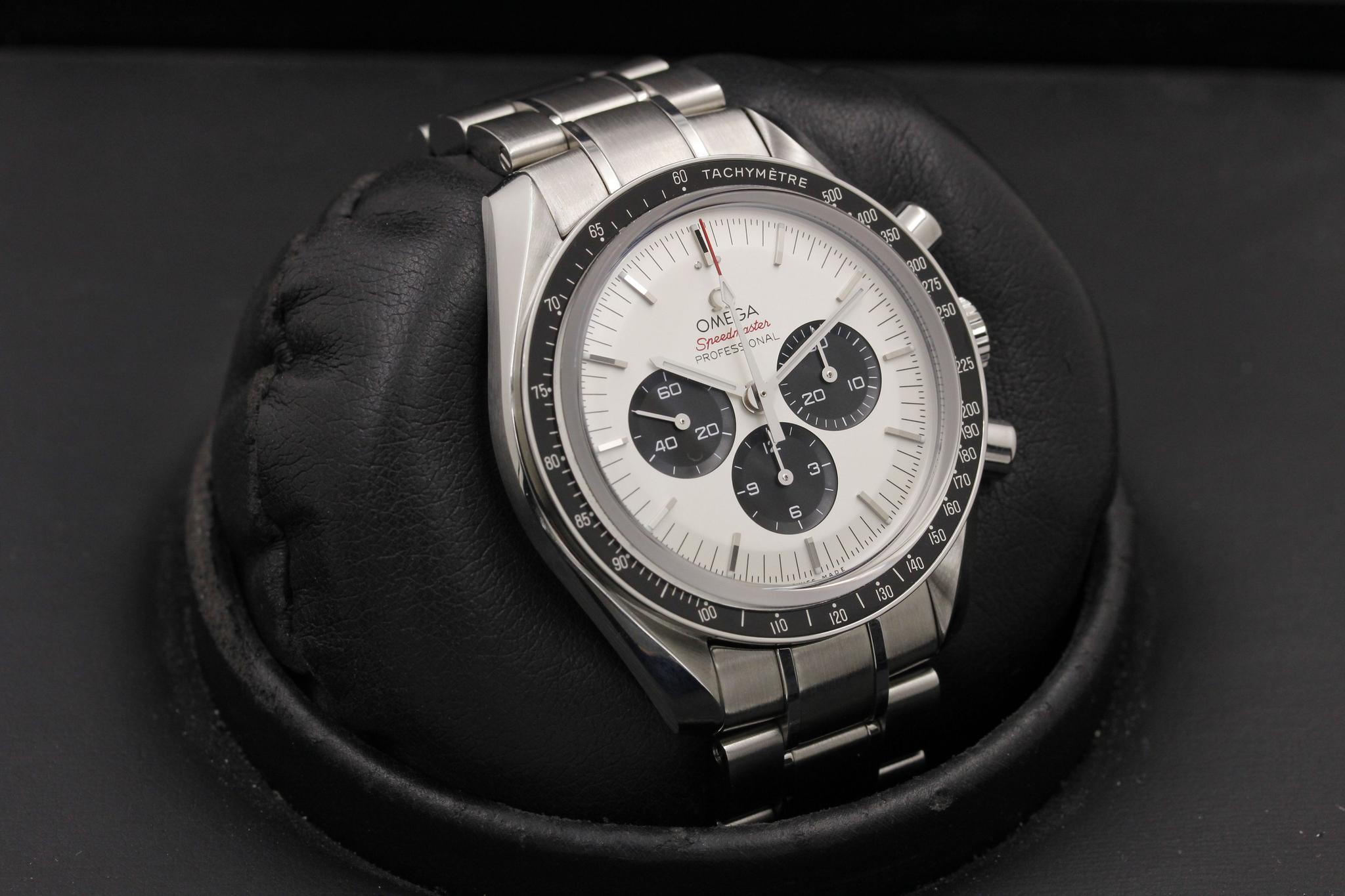 Watch Image 10