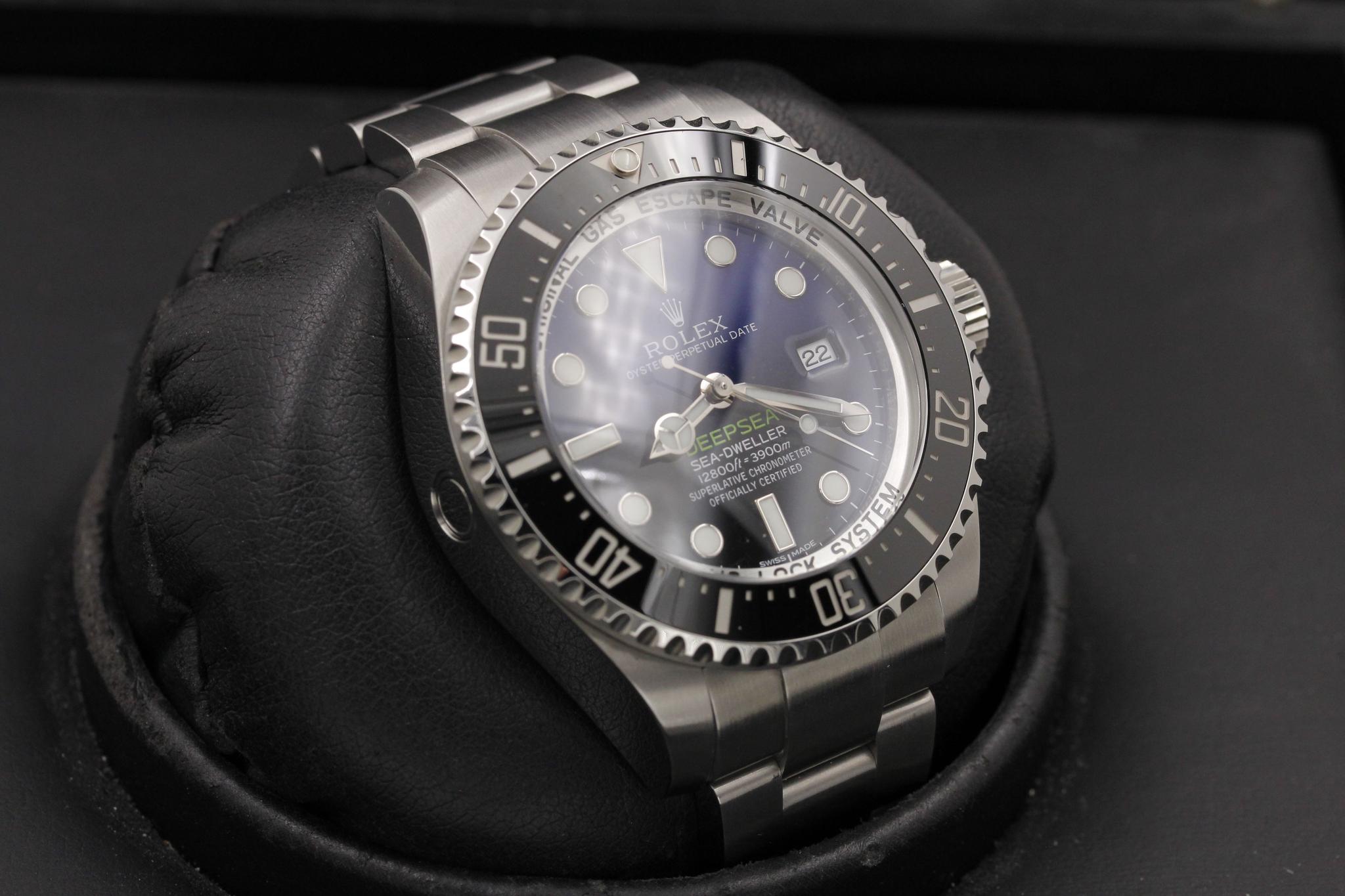 Watch Image 10