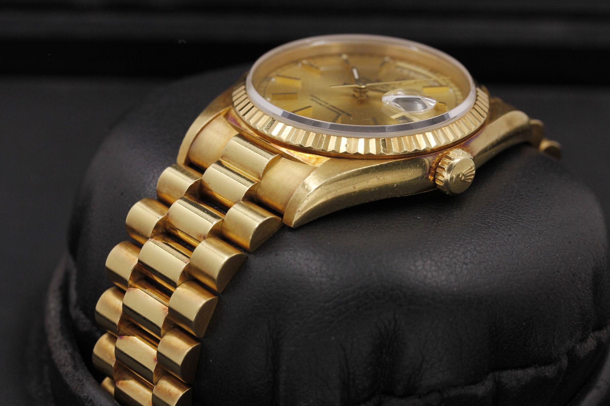 Watch Image 3