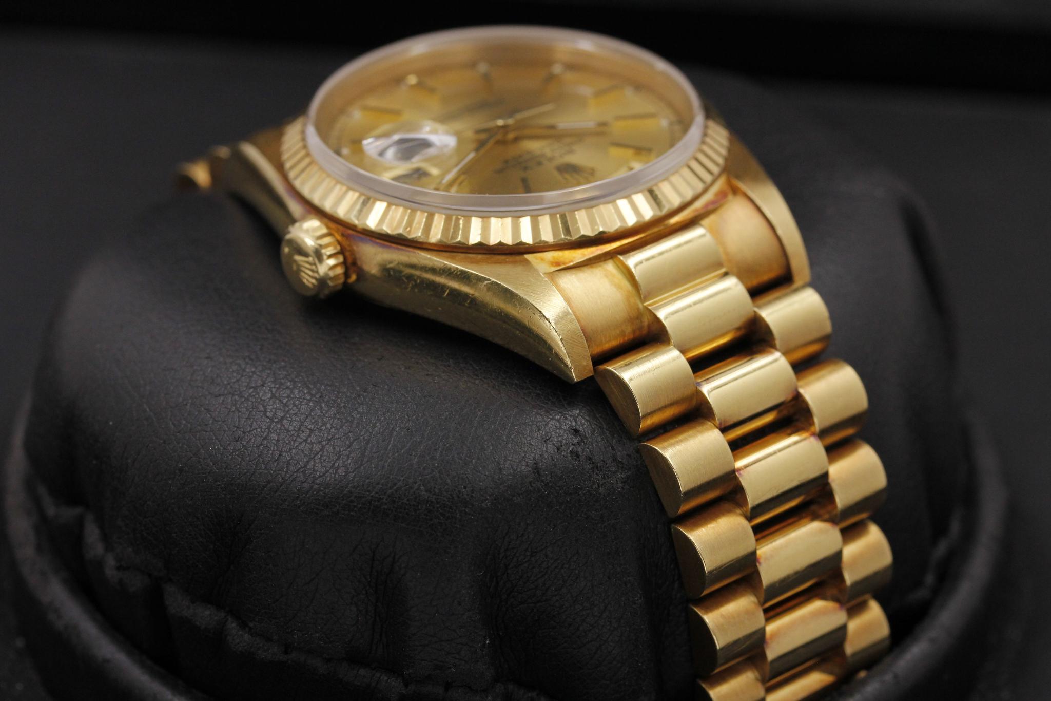 Watch Image 5