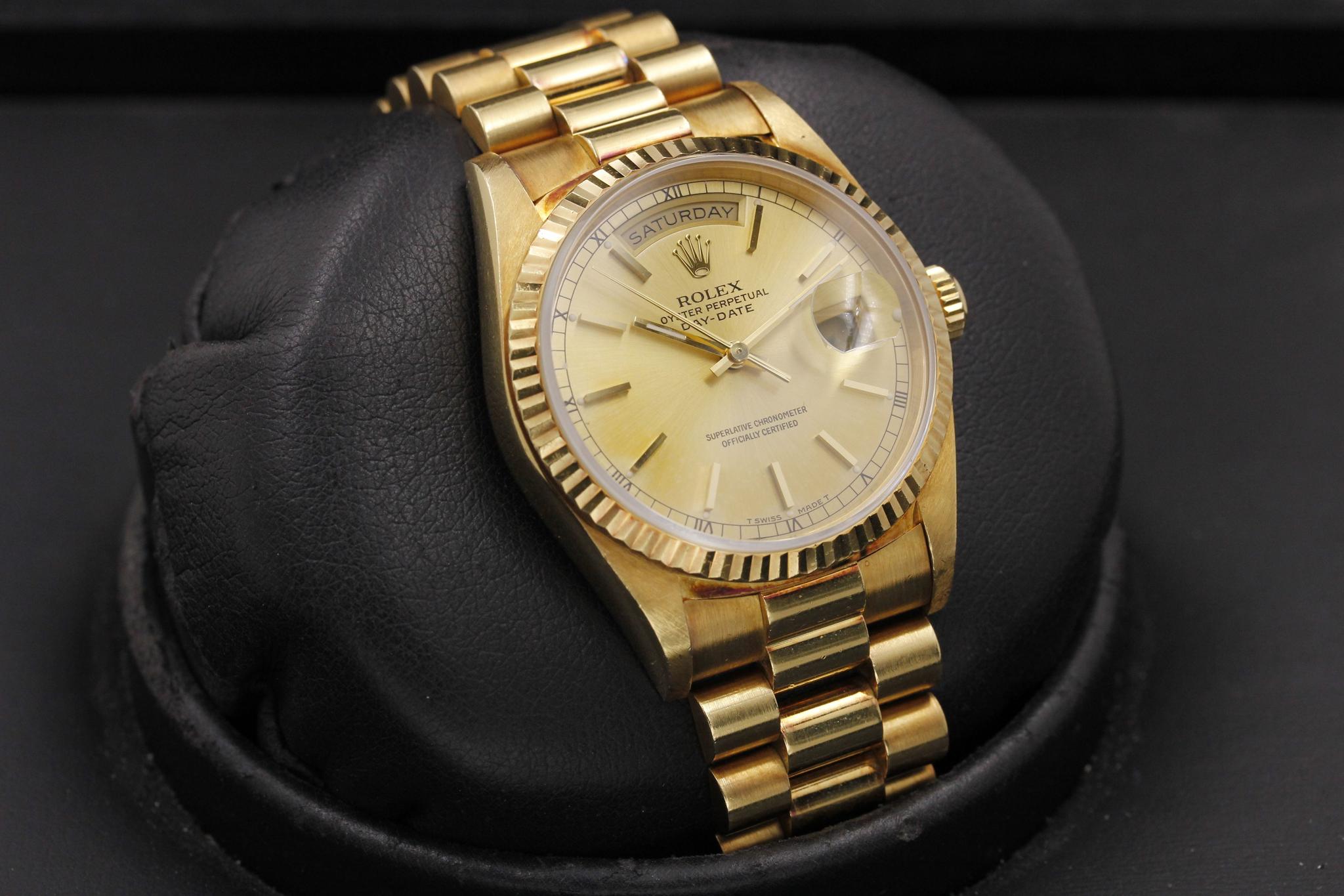 Watch Image 15