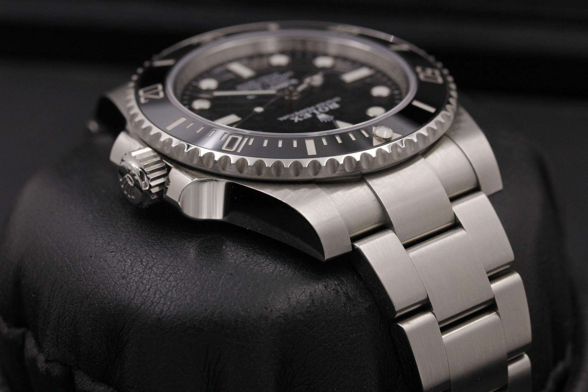 Watch Image 4