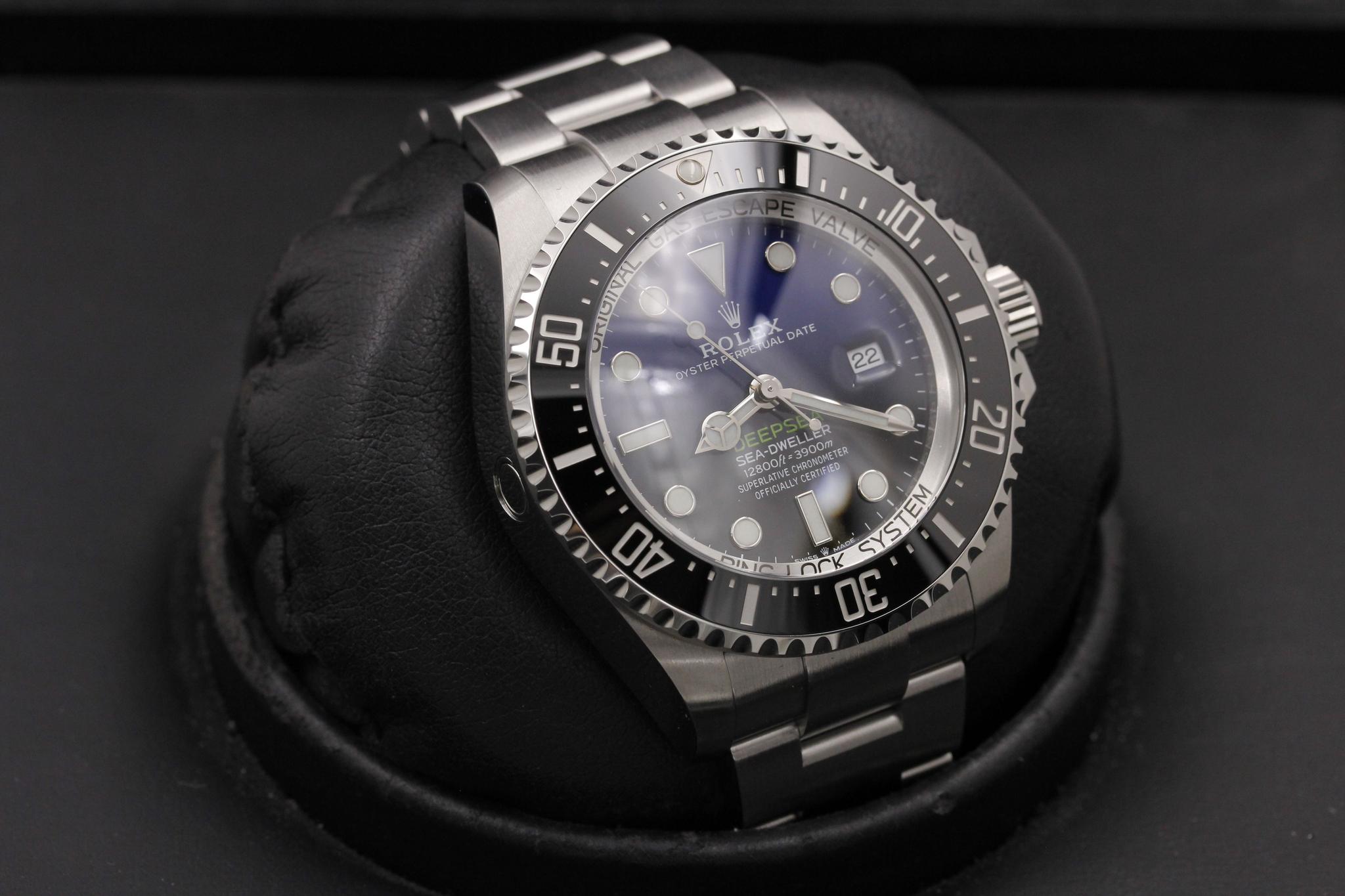 Watch Image 10