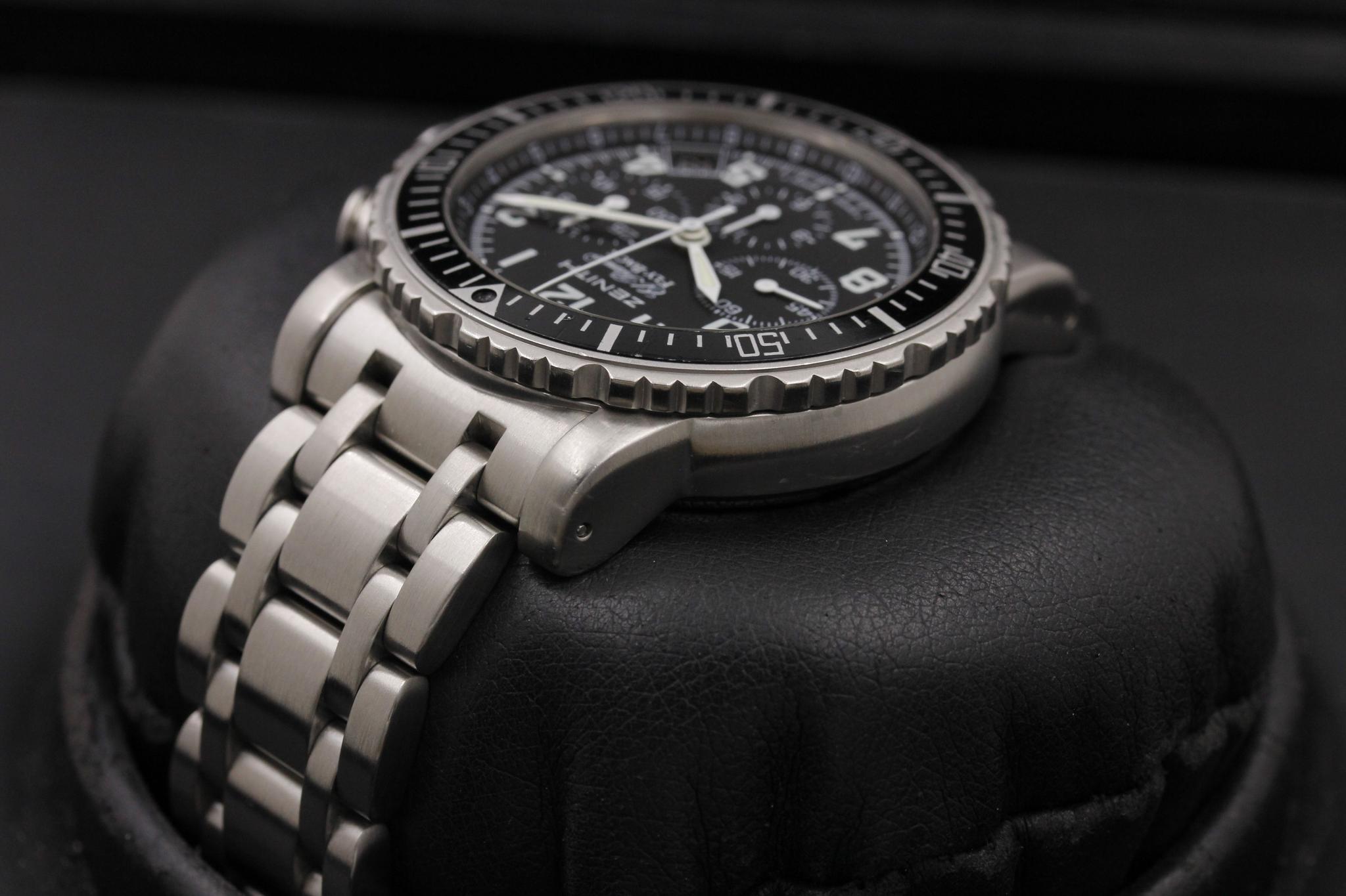 Watch Image 5