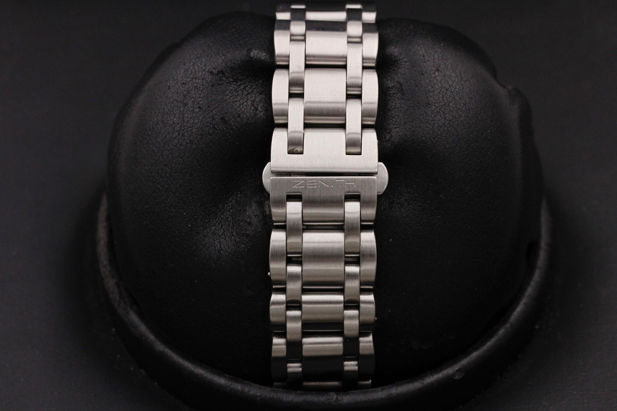 Watch Image 8