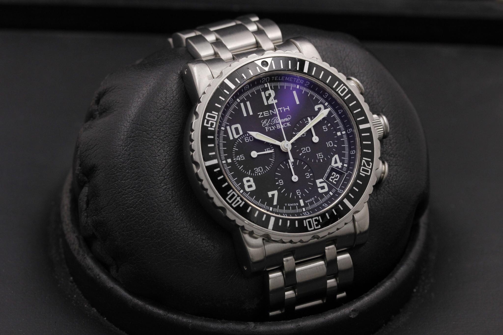 Watch Image 10