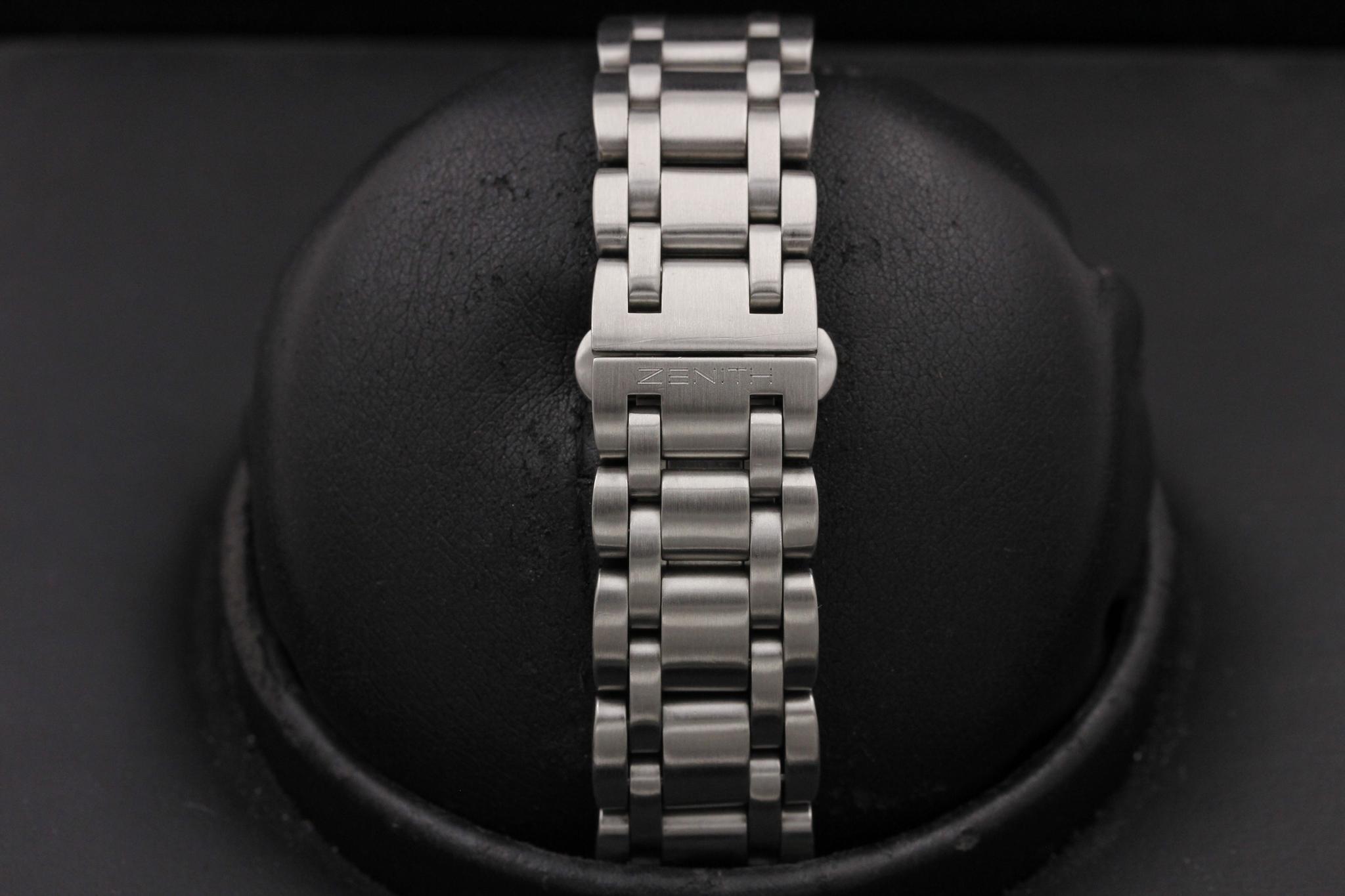 Watch Image 8