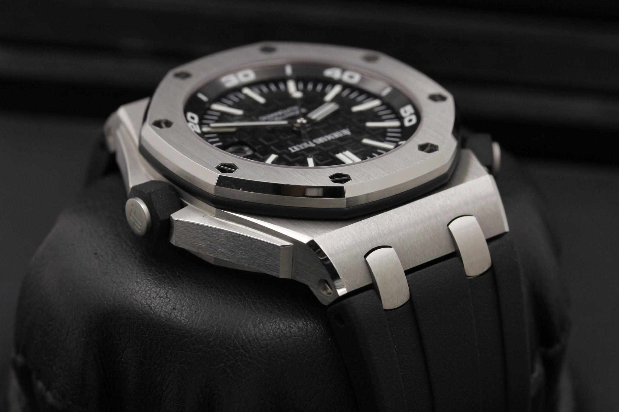 Watch Image 4