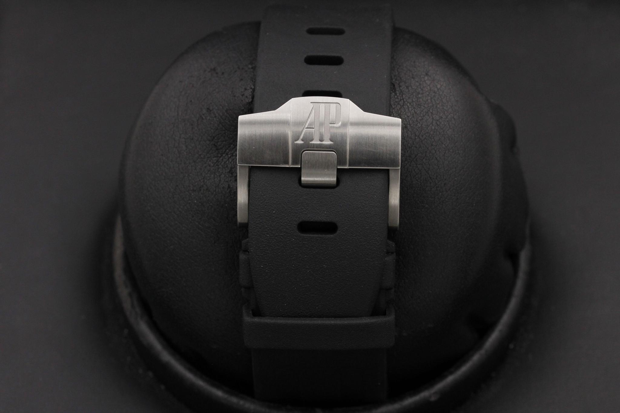 Watch Image 8