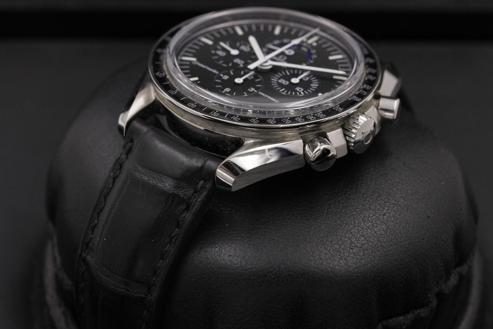 Watch Image 2