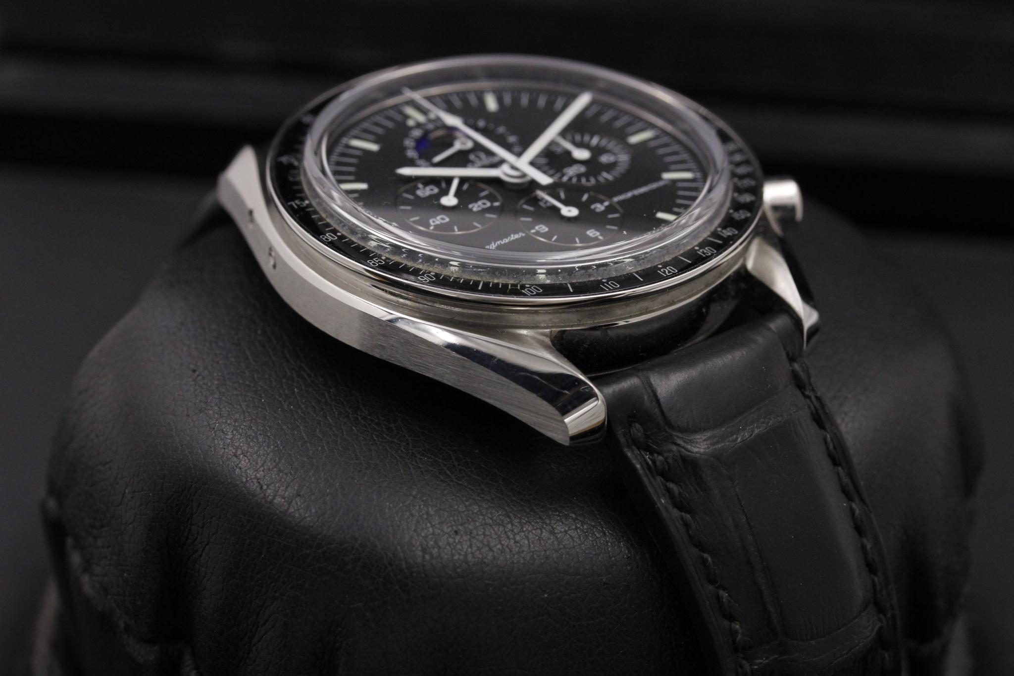 Watch Image 6
