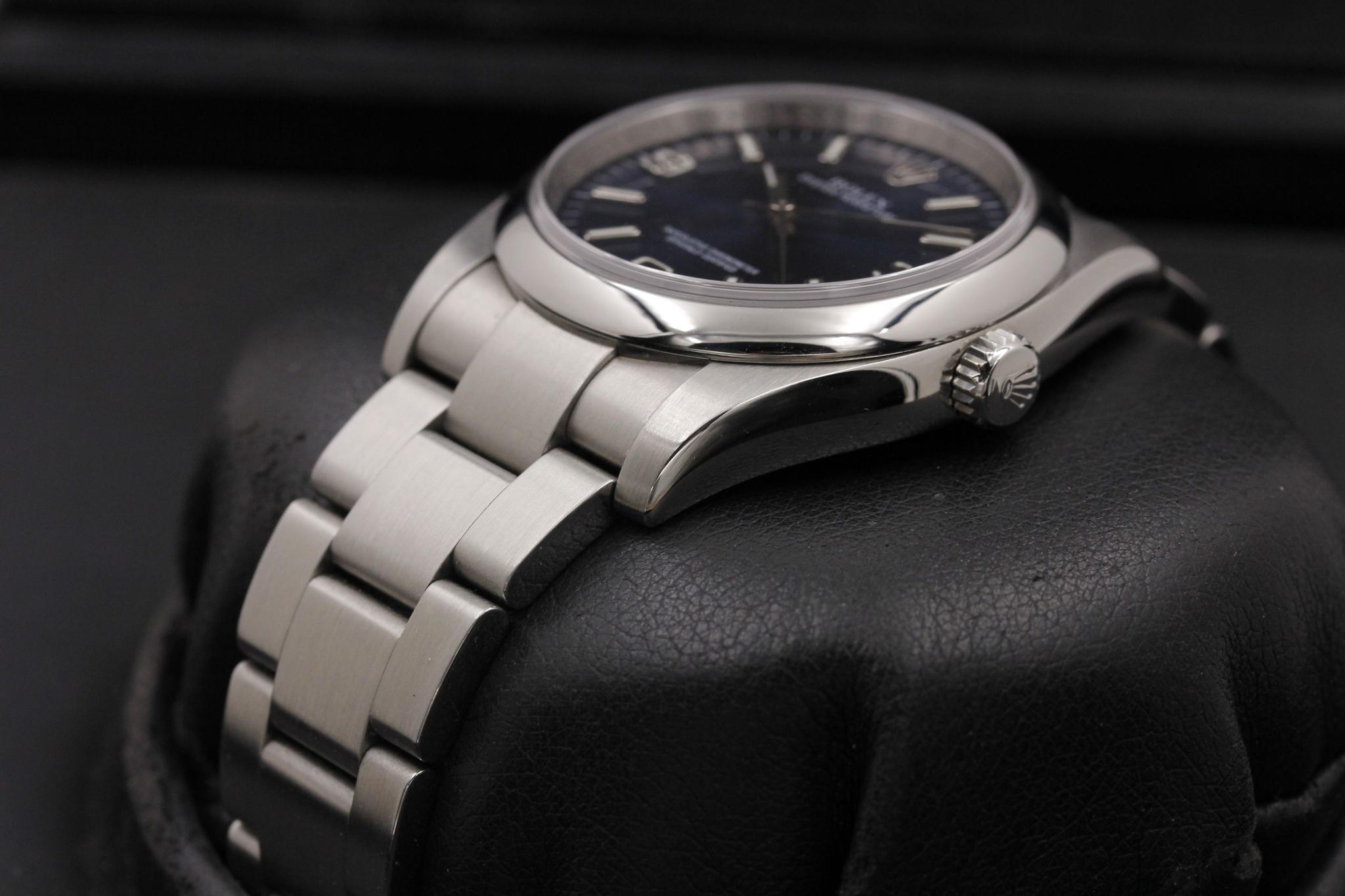 Watch Image 2