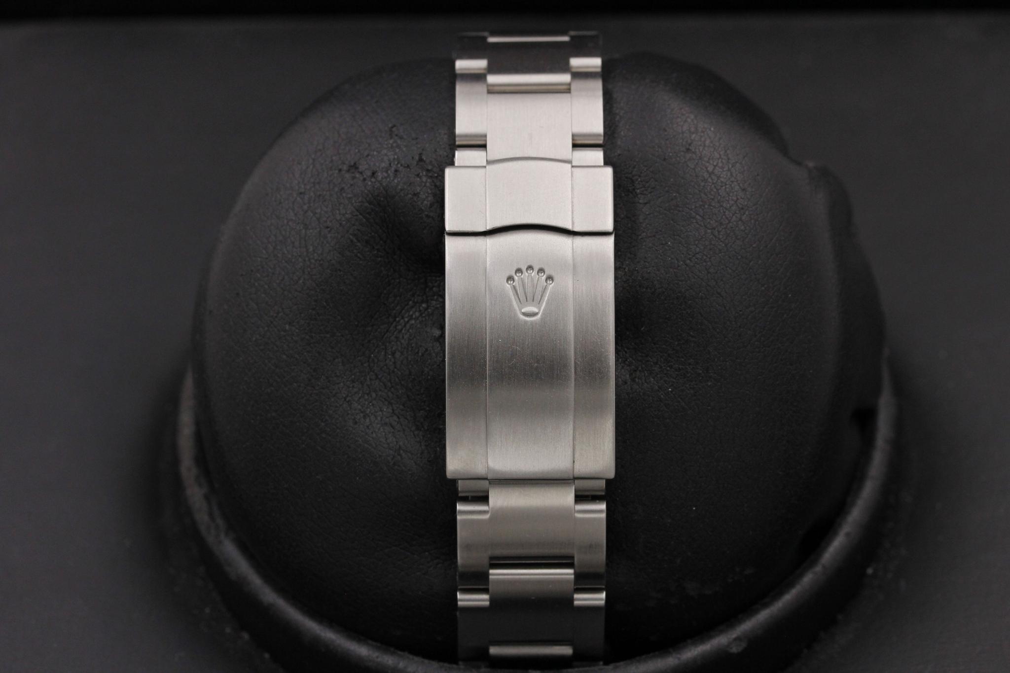 Watch Image 8