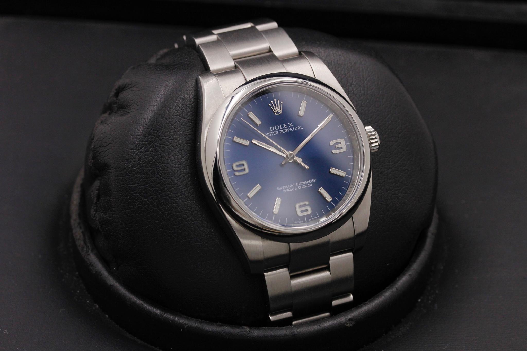 Watch Image 10
