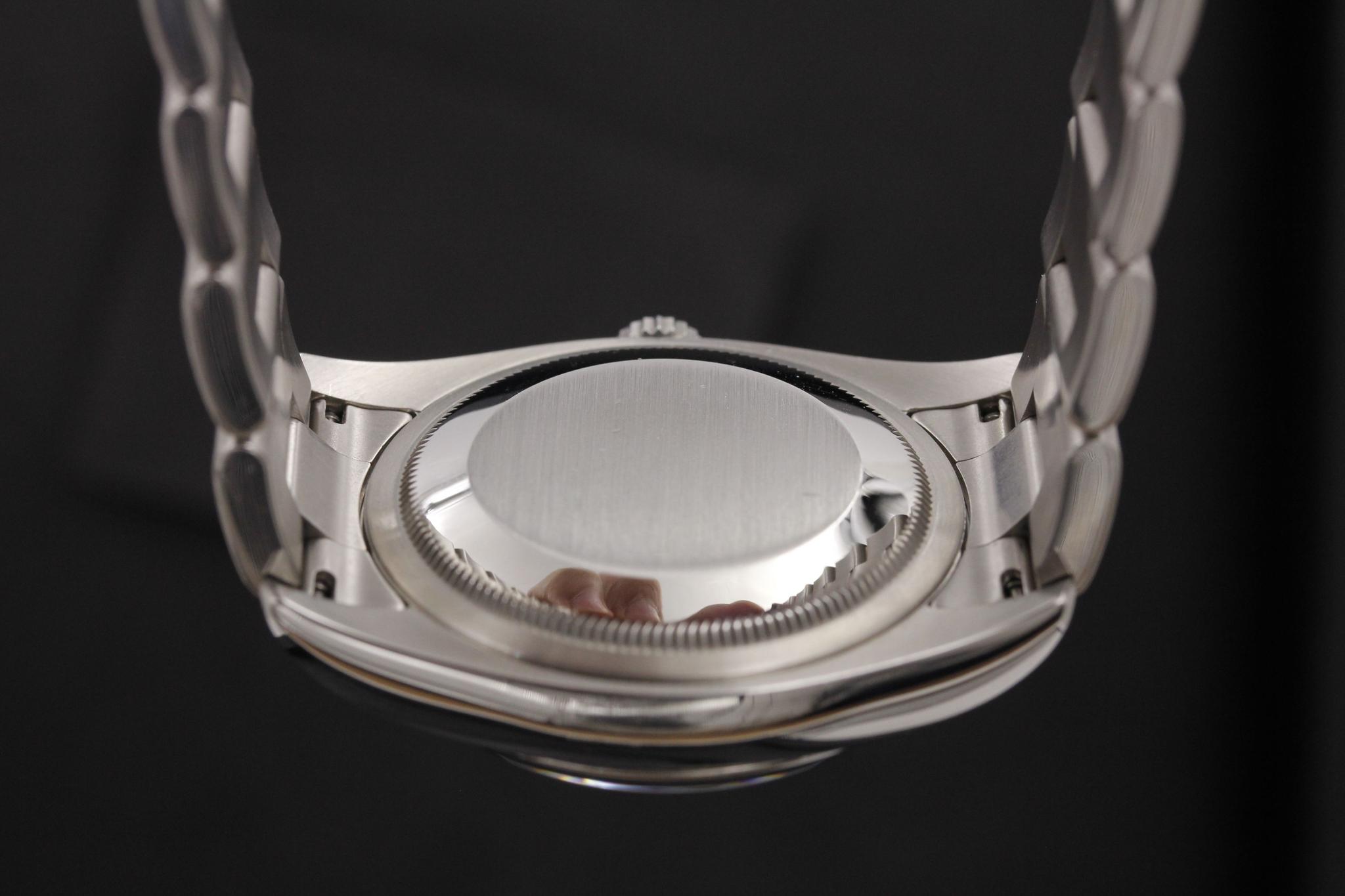 Watch Image 7
